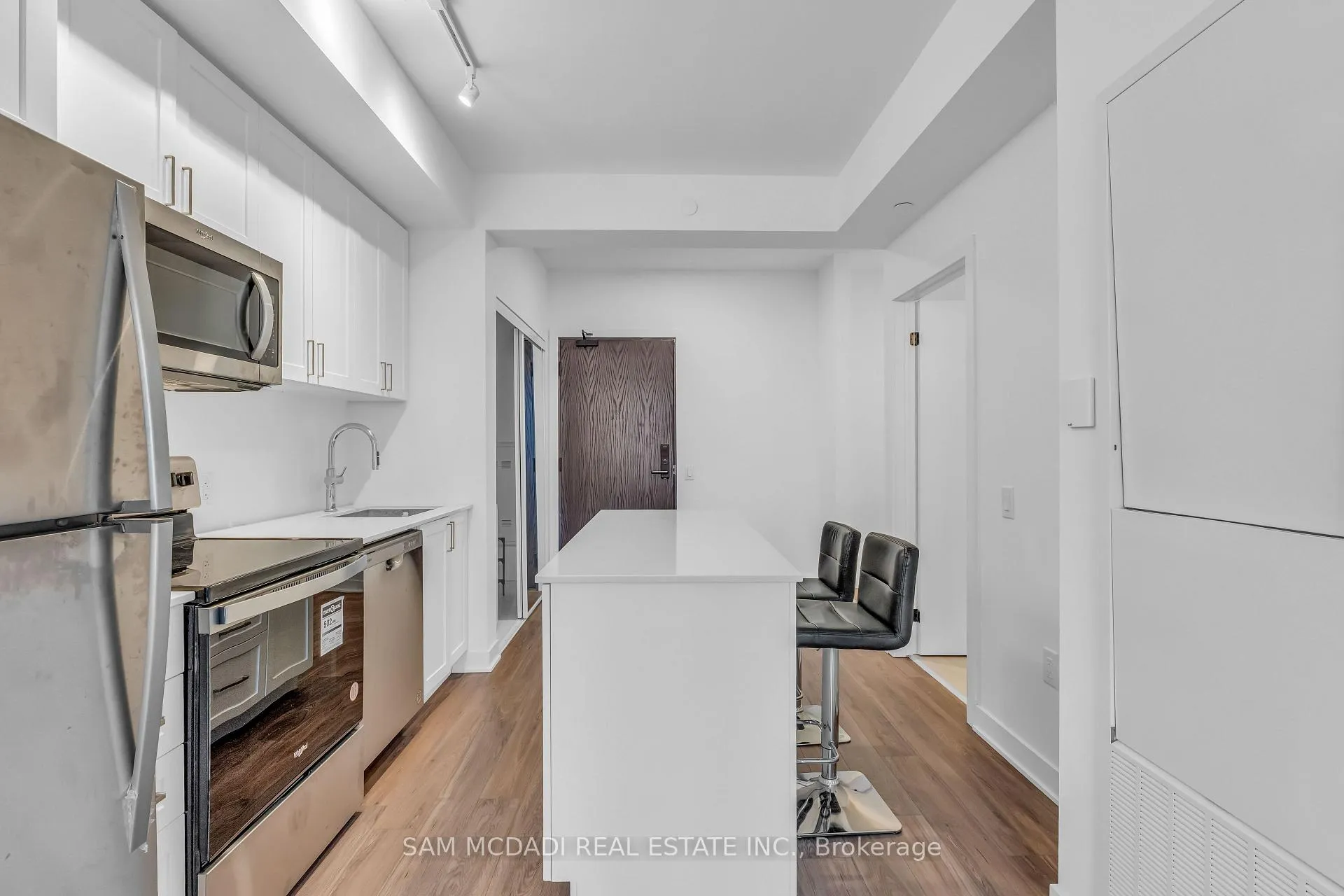 Photo 12 of Unit 708, 2782 Barton Street E, Hamilton, Riverdale — HOMEH
