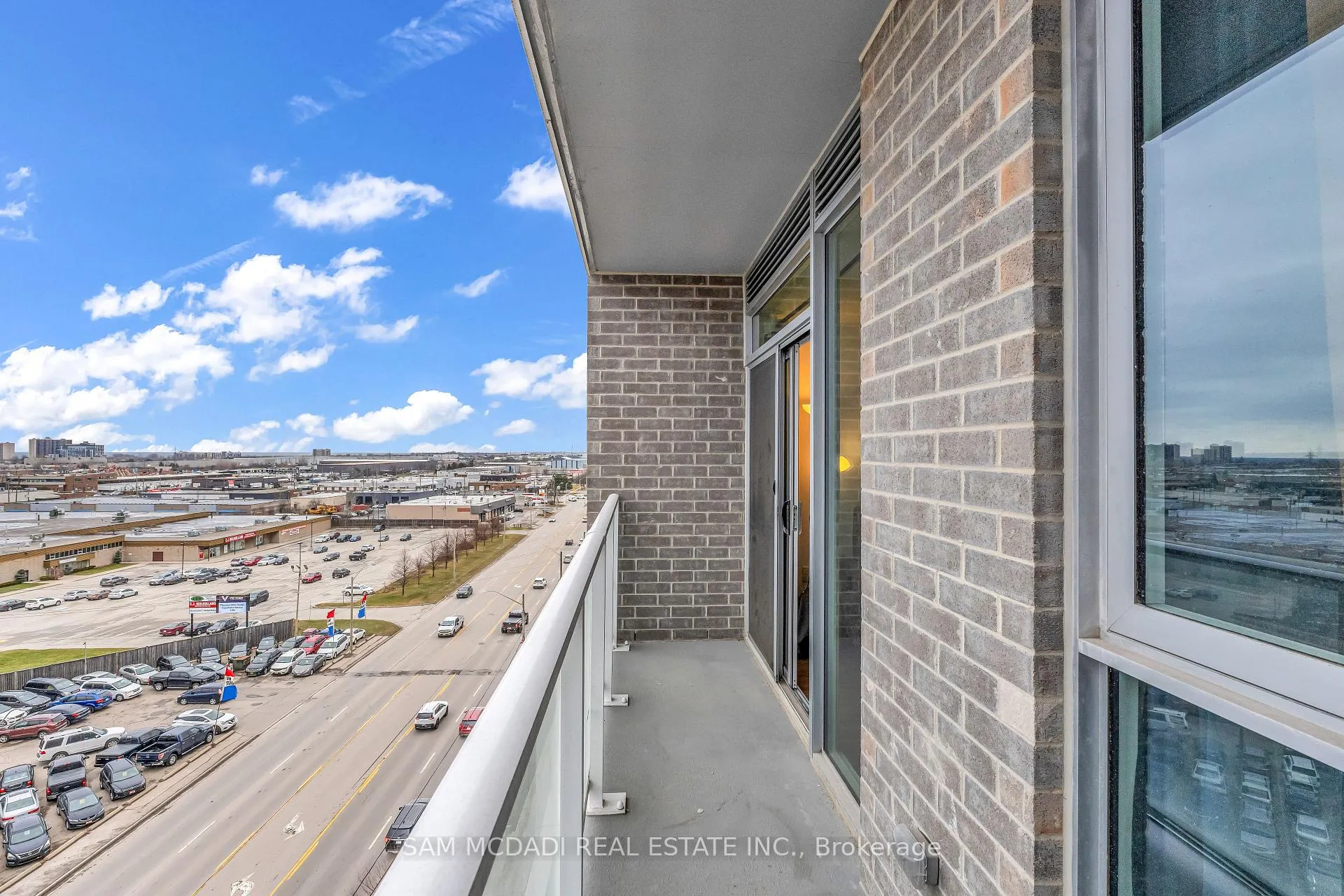 Photo 13 of Unit 708, 2782 Barton Street E, Hamilton, Riverdale — HOMEH