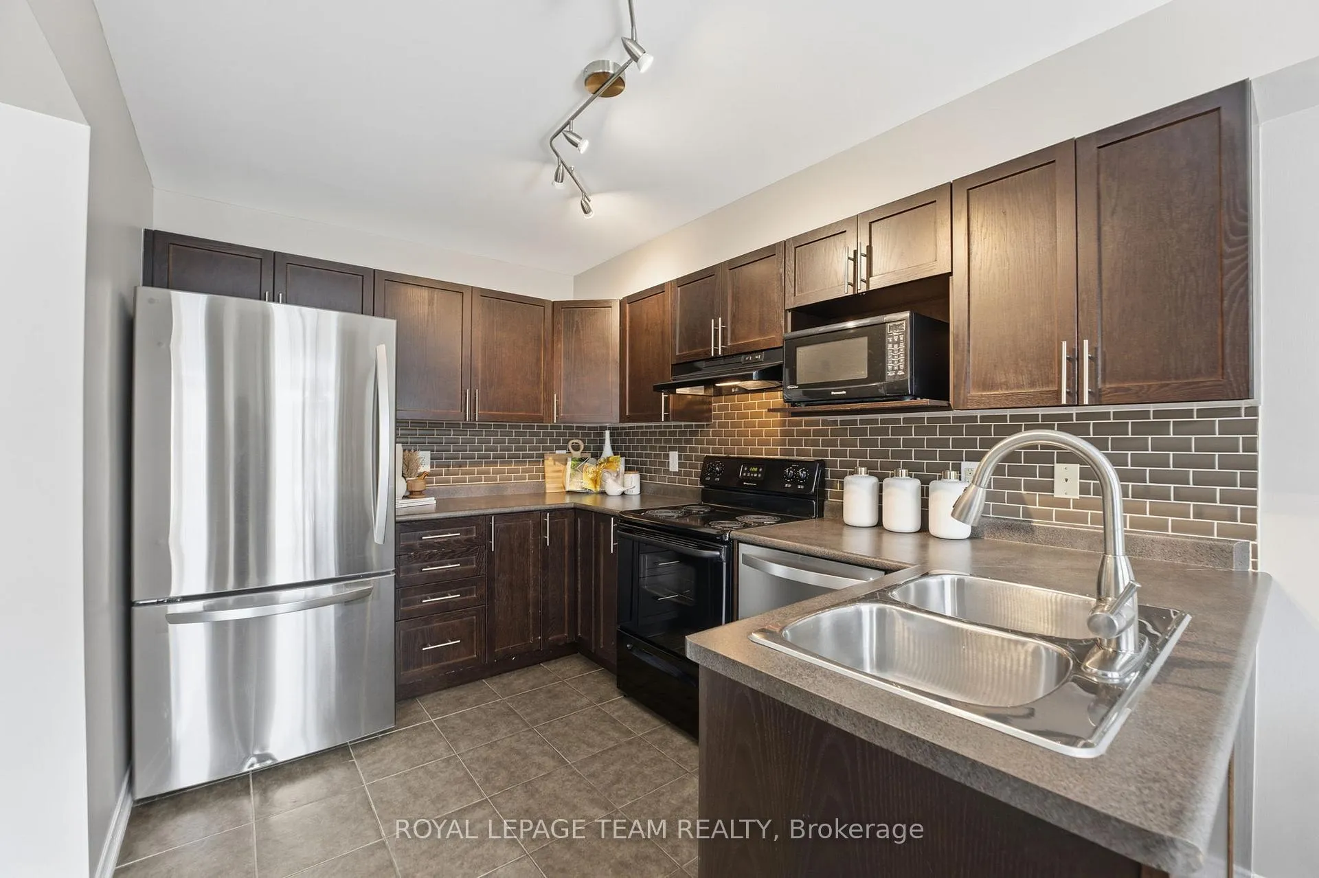 Photo 18 of 229 Opus Street, Ottawa, Kanata - Emerald Meadows/Trailwest — HOMEH