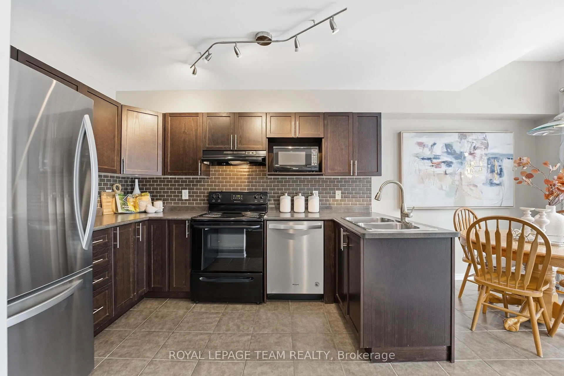 Photo 19 of 229 Opus Street, Ottawa, Kanata - Emerald Meadows/Trailwest — HOMEH