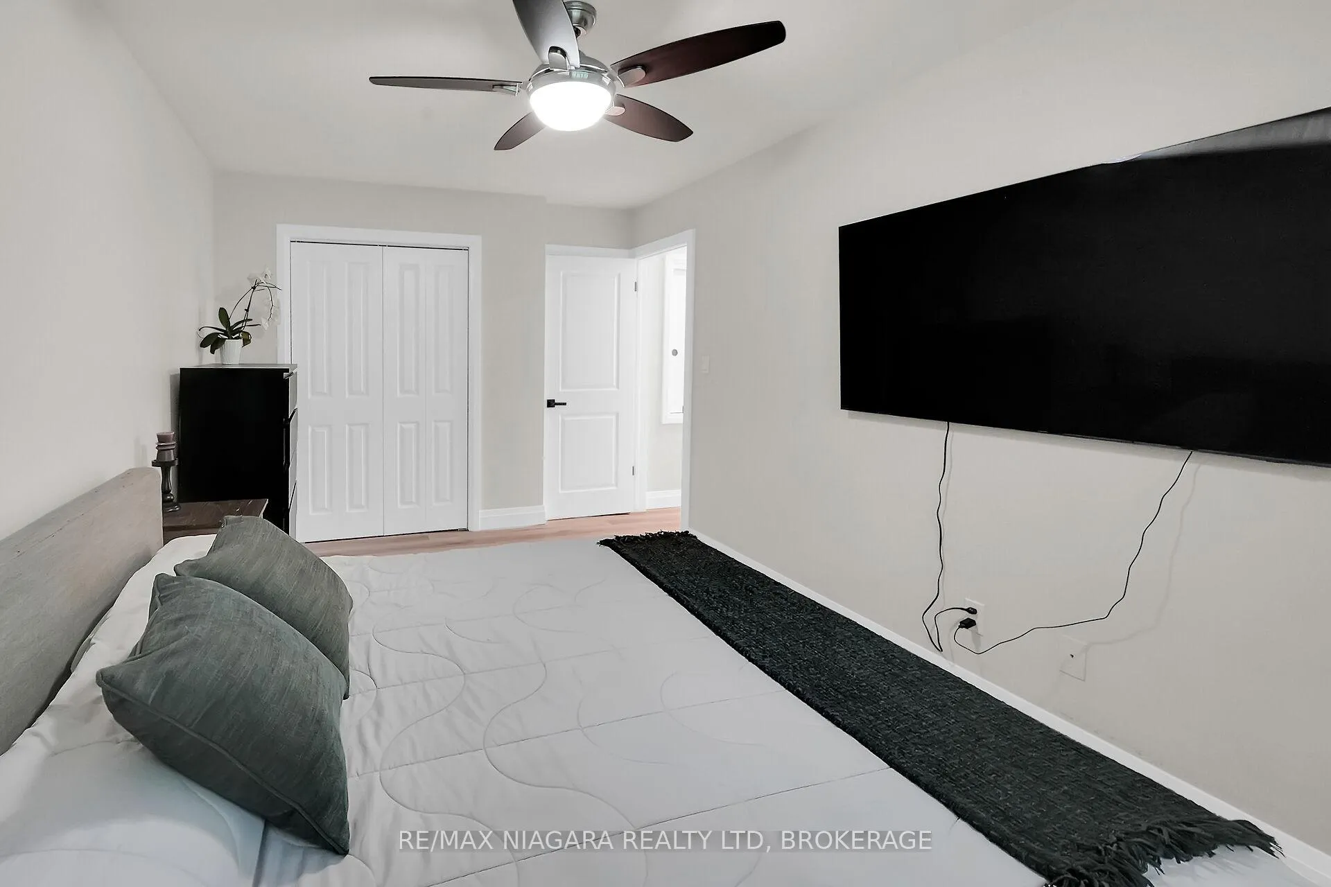 Photo 19 of 77 Alexandra Boulevard W, St. Catharines, Secord Woods — HOMEH