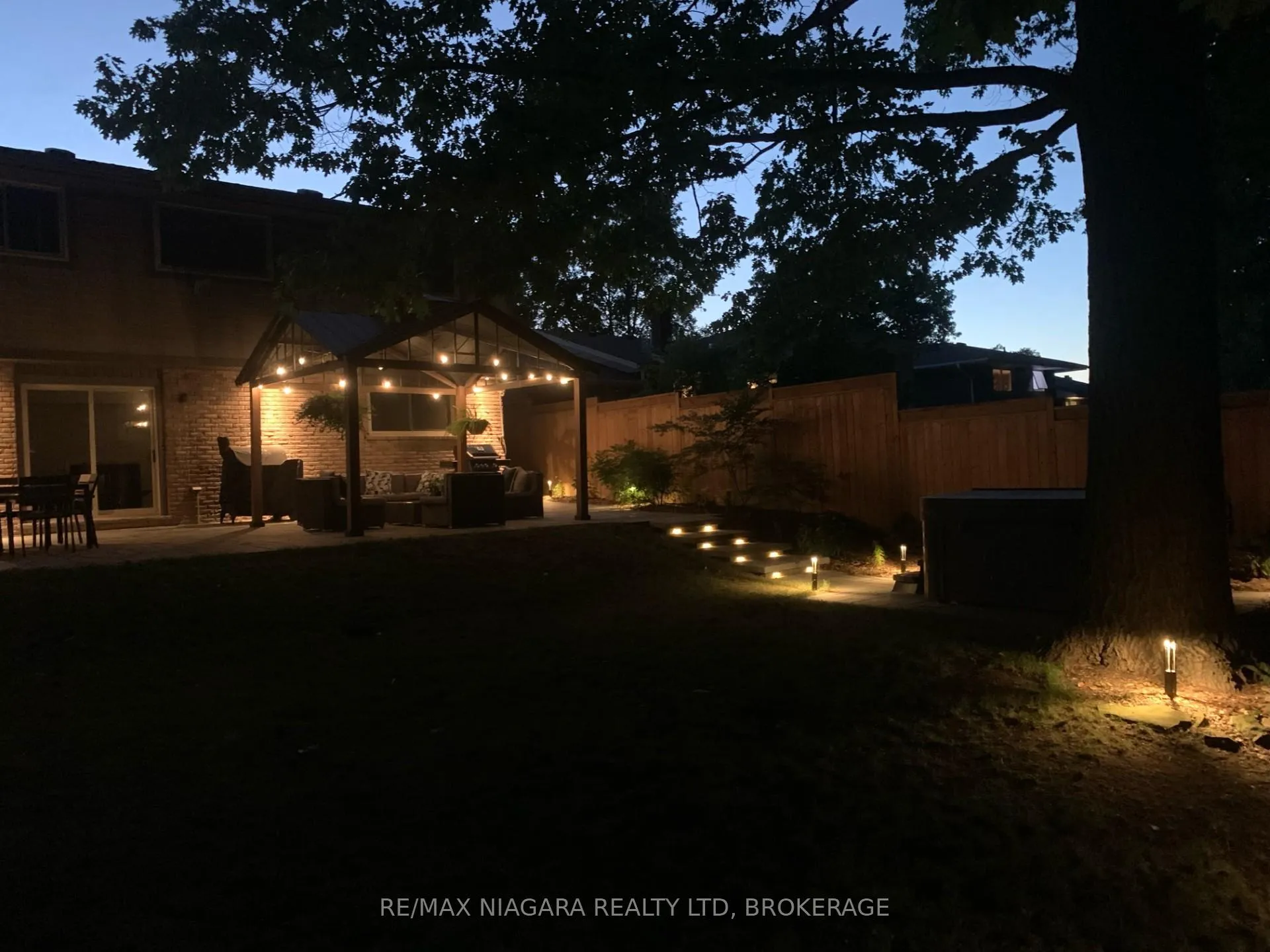 Photo 46 of 77 Alexandra Boulevard W, St. Catharines, Secord Woods — HOMEH