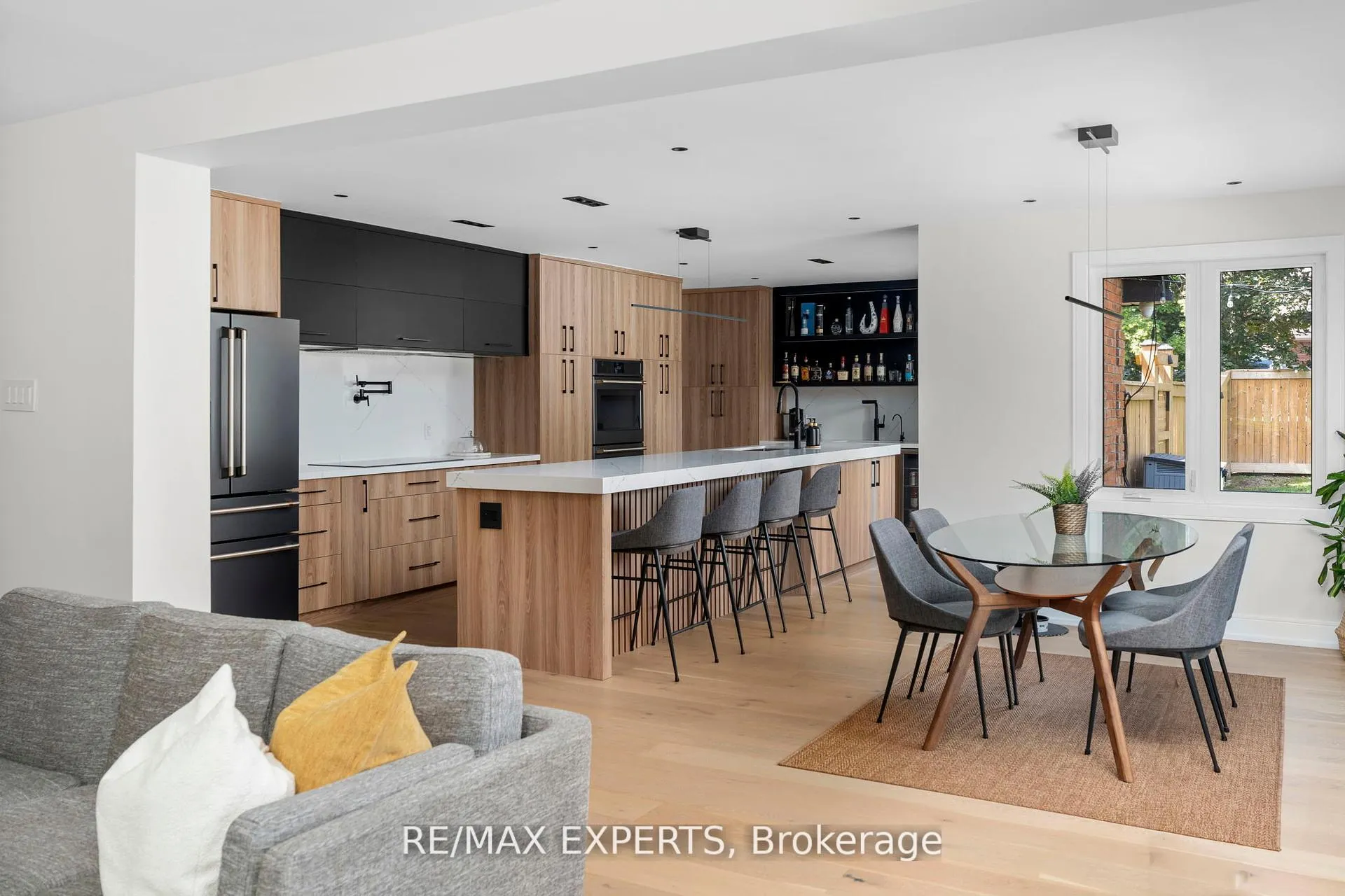 Photo 23 of 21 McCutcheon Avenue, King, Nobleton — HOMEH