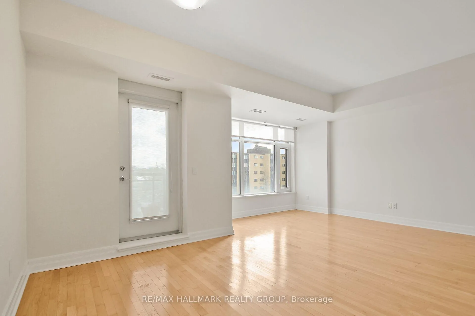 Photo 12 of Unit 402, 75 Cleary Avenue, Ottawa, Woodroffe — HOMEH
