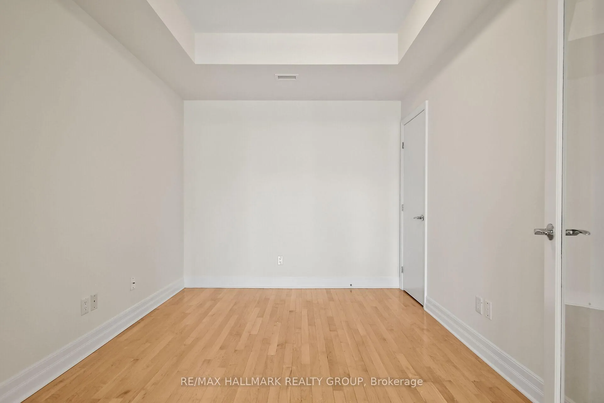 Photo 16 of Unit 402, 75 Cleary Avenue, Ottawa, Woodroffe — HOMEH