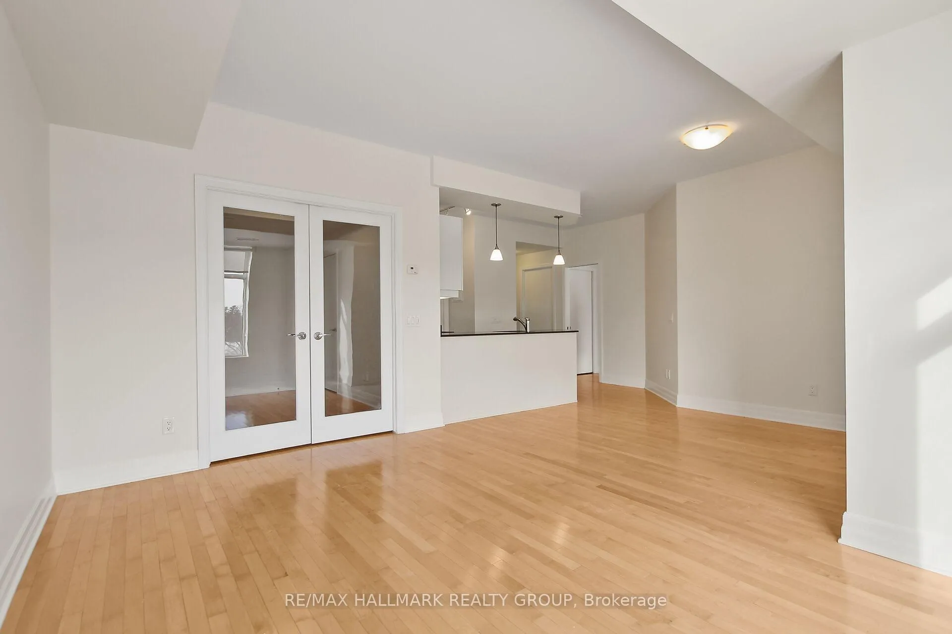 Photo 23 of Unit 402, 75 Cleary Avenue, Ottawa, Woodroffe — HOMEH