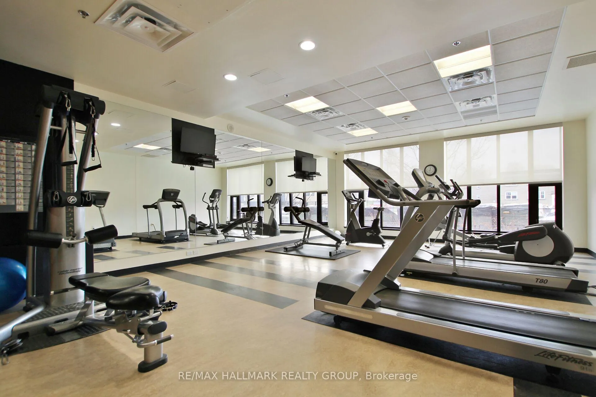 Photo 39 of Unit 402, 75 Cleary Avenue, Ottawa, Woodroffe — HOMEH