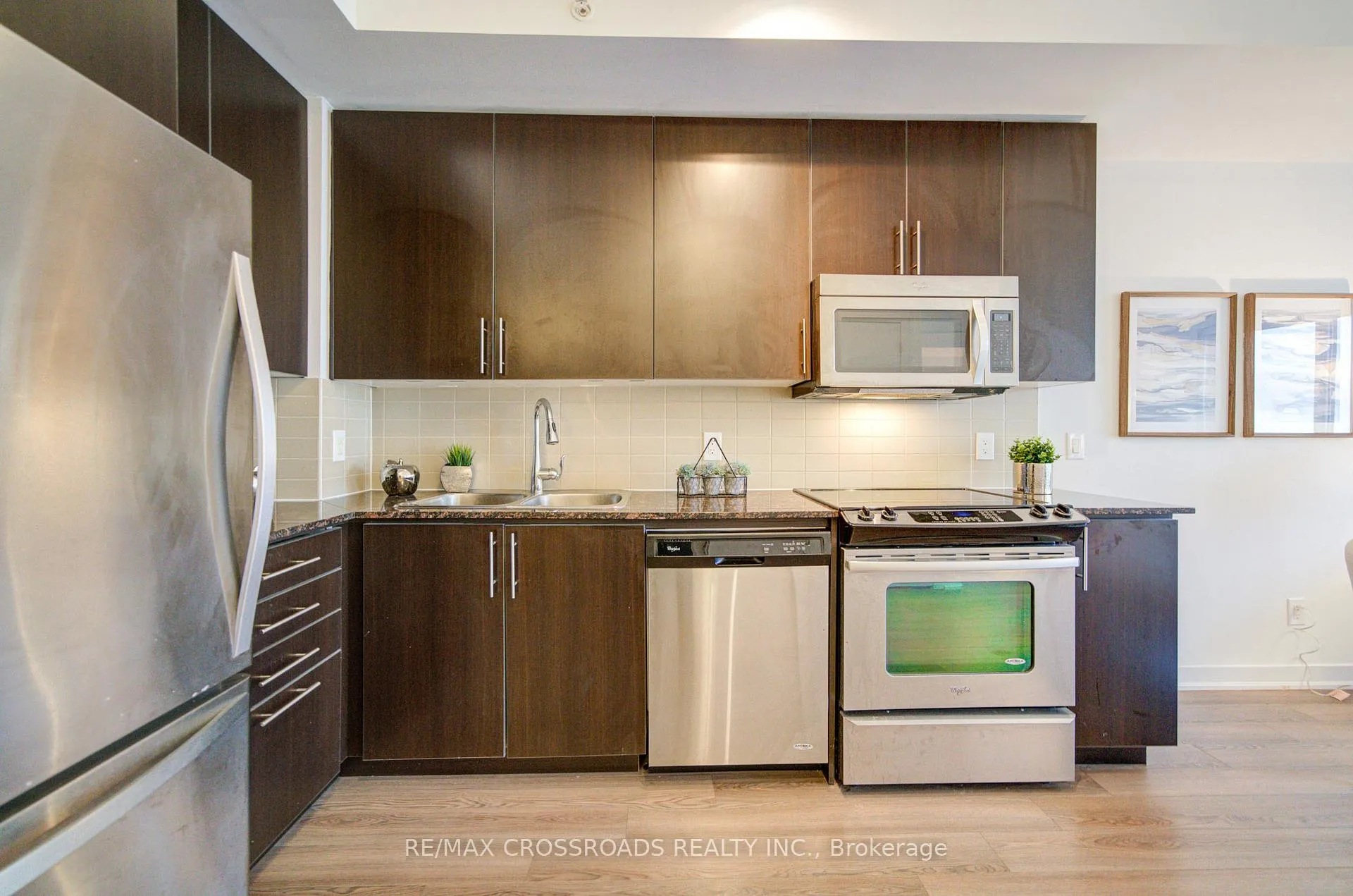 Photo 7 of Unit 1301, 60 Berwick Avenue, Toronto, Yonge-Eglinton — HOMEH