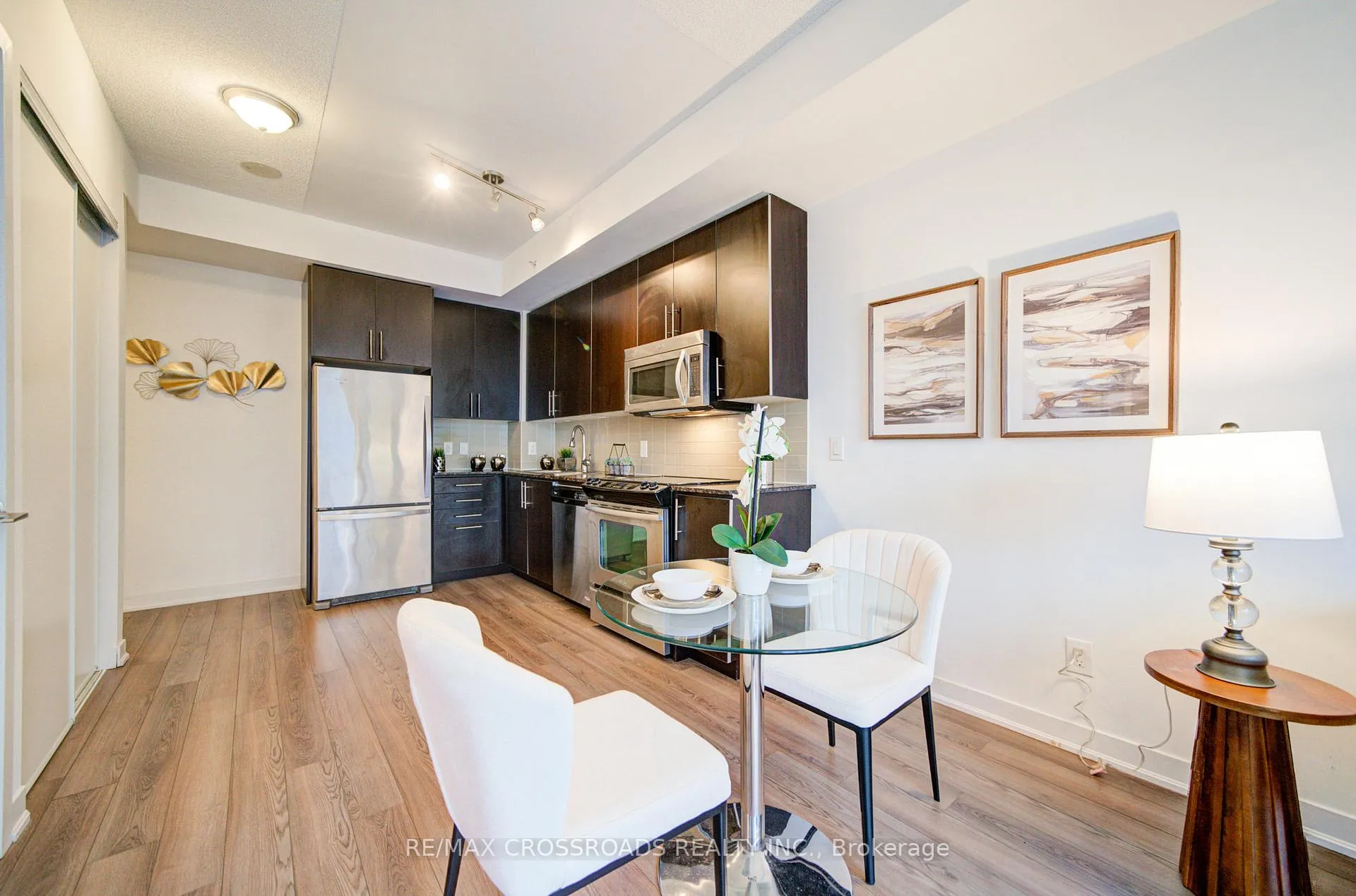Photo 9 of Unit 1301, 60 Berwick Avenue, Toronto, Yonge-Eglinton — HOMEH