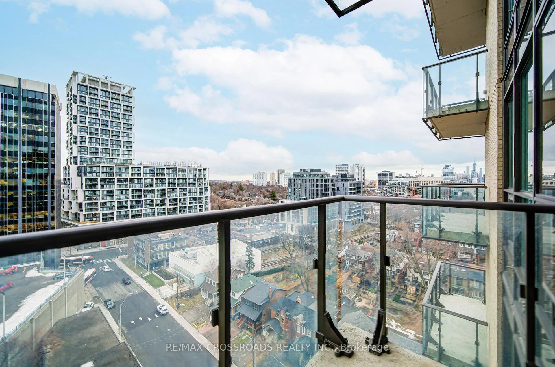 Photo 13 of Unit 1301, 60 Berwick Avenue, Toronto, Yonge-Eglinton — HOMEH