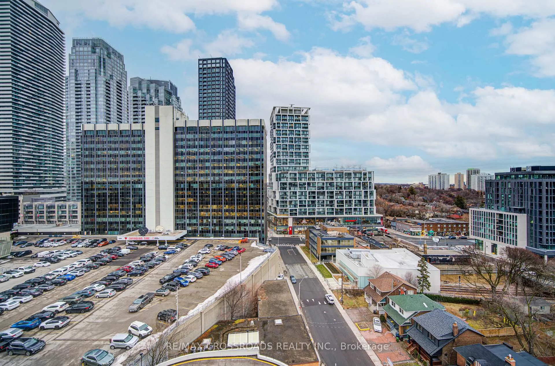 Photo 14 of Unit 1301, 60 Berwick Avenue, Toronto, Yonge-Eglinton — HOMEH
