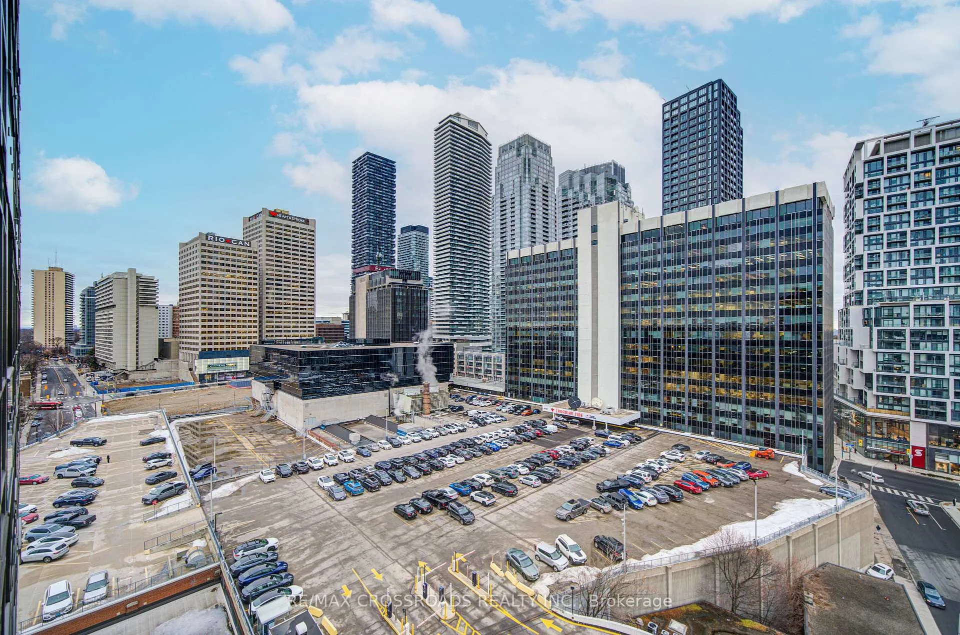 Photo 15 of Unit 1301, 60 Berwick Avenue, Toronto, Yonge-Eglinton — HOMEH