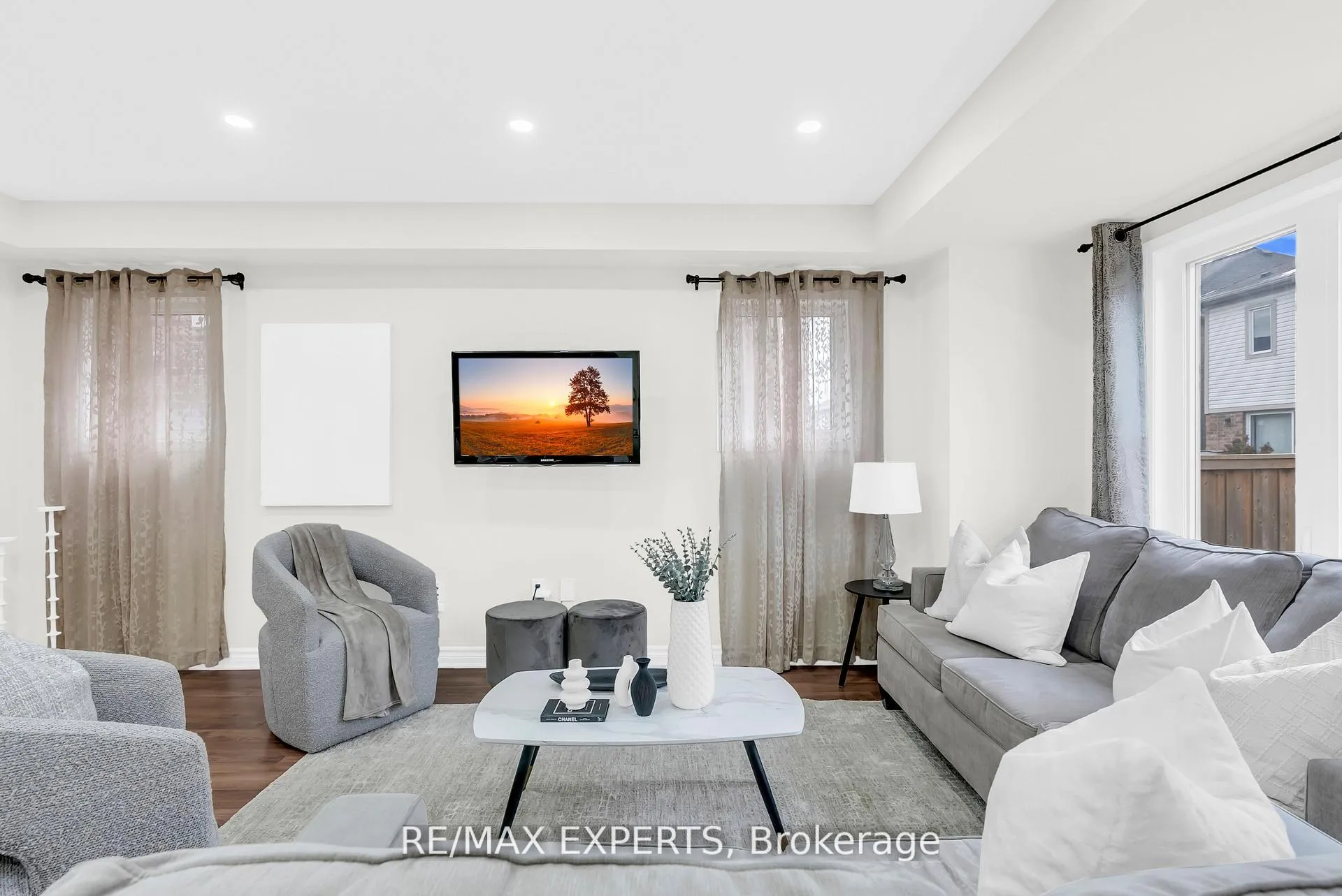 Photo 10 of 1544 Gainer Crescent, Milton, Clarke — HOMEH