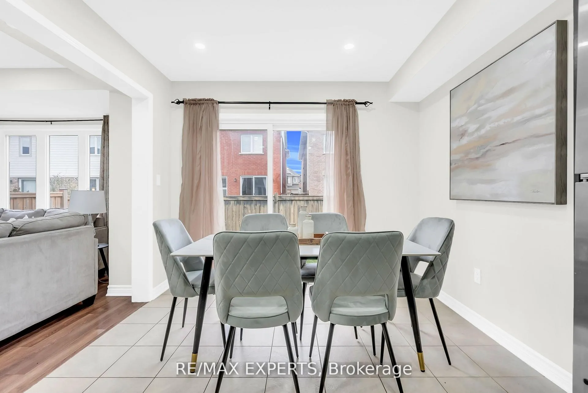 Photo 16 of 1544 Gainer Crescent, Milton, Clarke — HOMEH