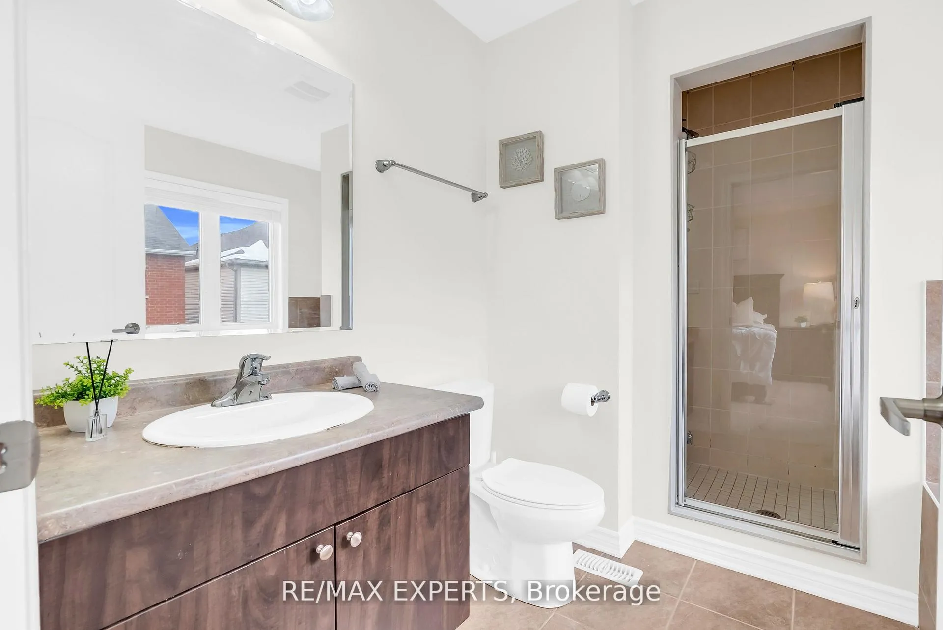 Photo 21 of 1544 Gainer Crescent, Milton, Clarke — HOMEH