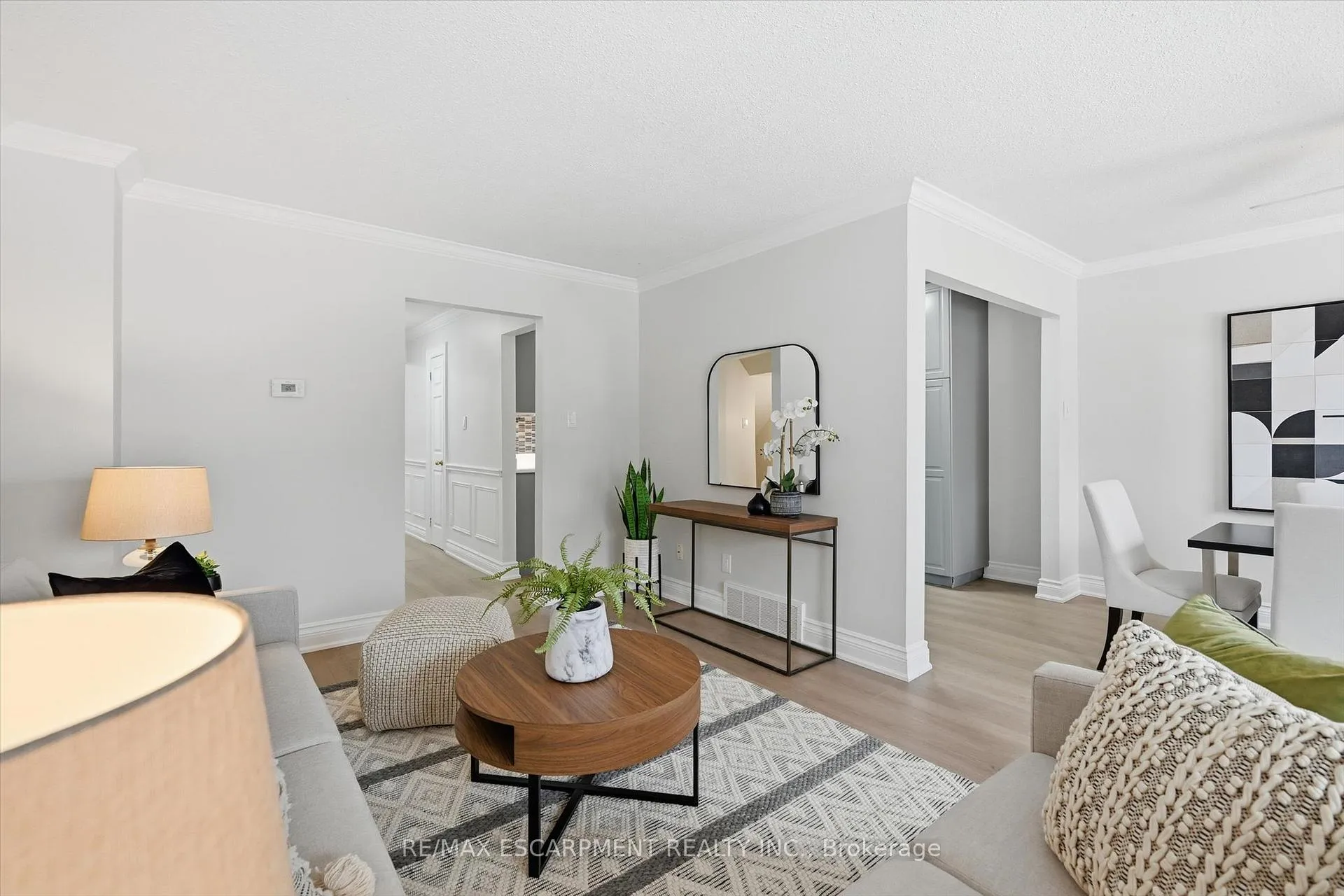Photo 7 of Unit 9, 4194 Longmoor Drive, Burlington, Shoreacres — HOMEH