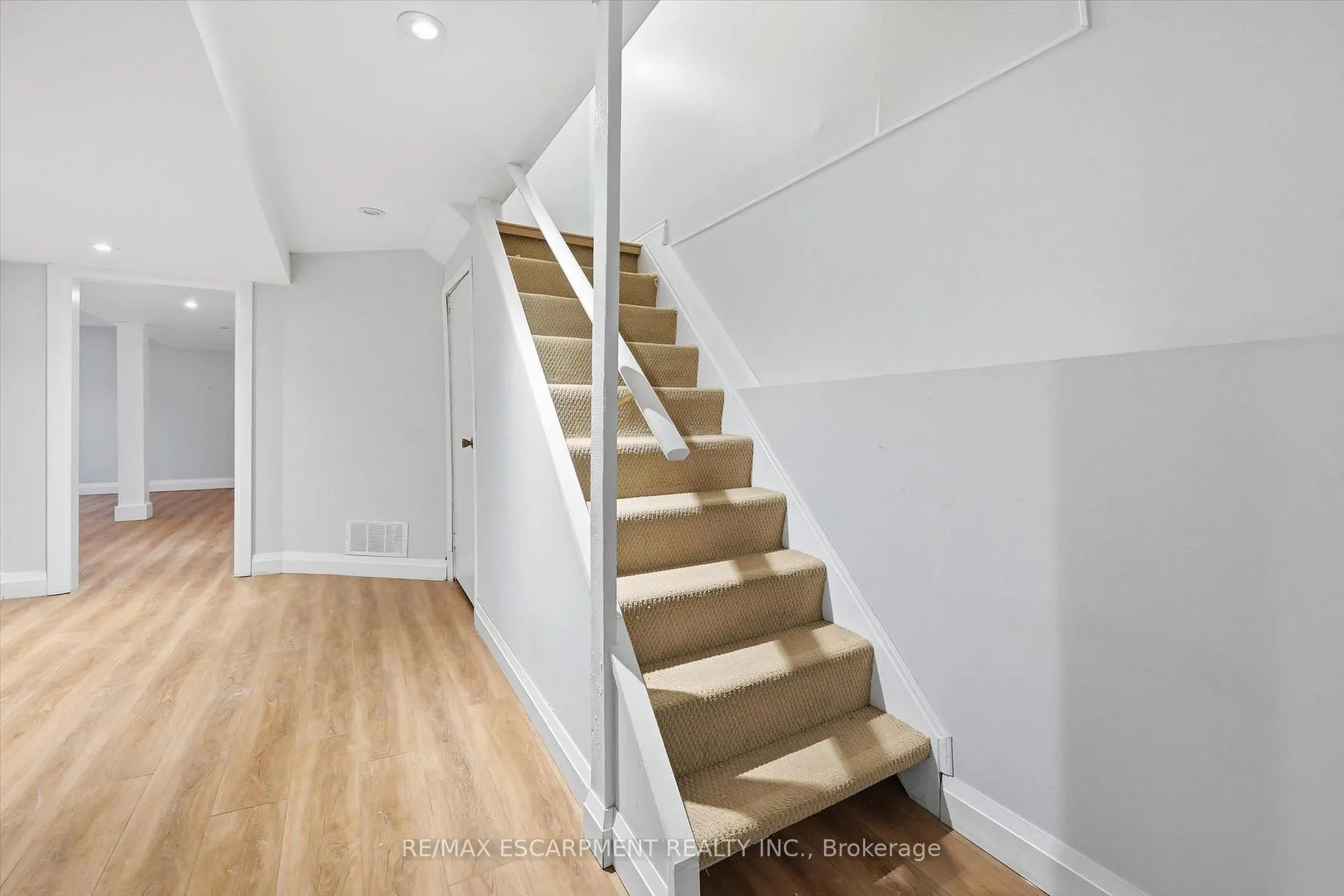 Photo 29 of Unit 9, 4194 Longmoor Drive, Burlington, Shoreacres — HOMEH