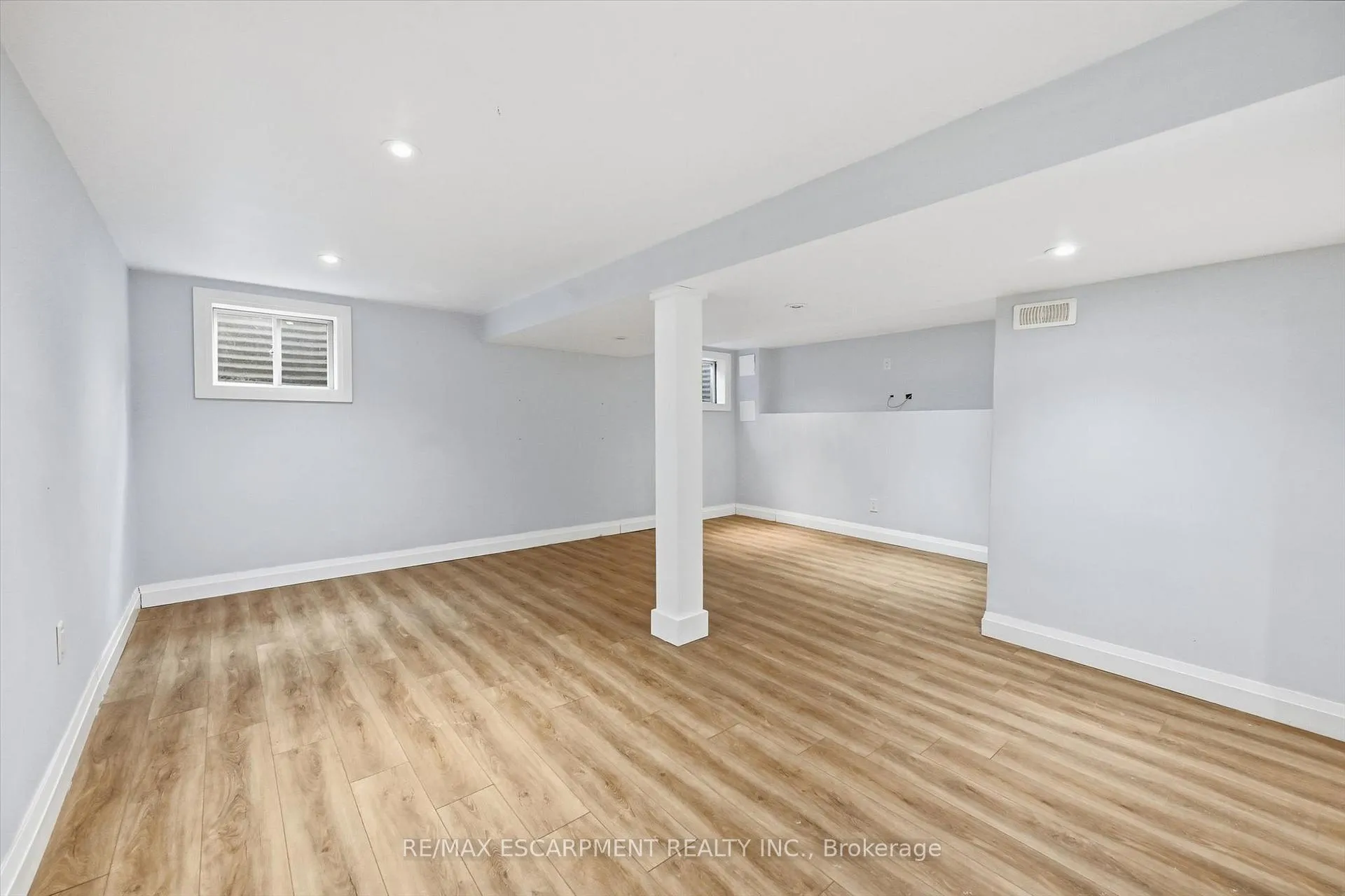 Photo 33 of Unit 9, 4194 Longmoor Drive, Burlington, Shoreacres — HOMEH