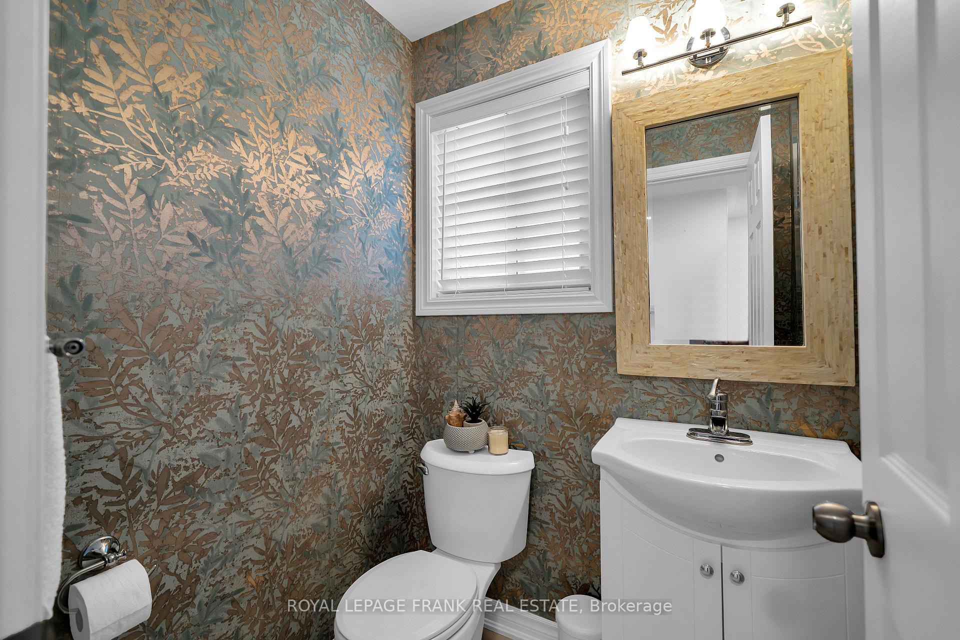 Photo 11 of 72 Lunney Crescent, Clarington, Bowmanville — HOMEH