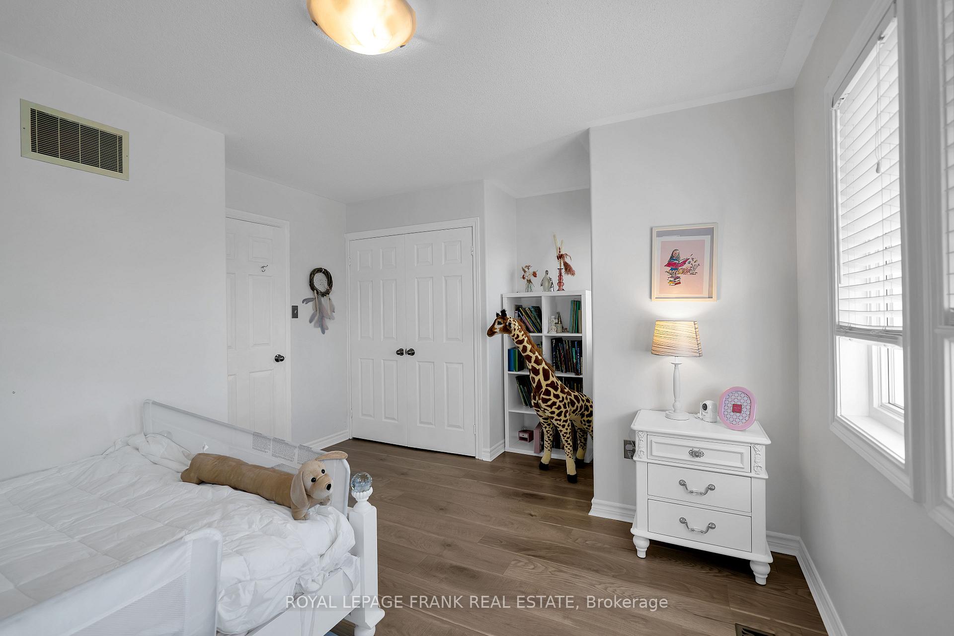 Photo 28 of 72 Lunney Crescent, Clarington, Bowmanville — HOMEH
