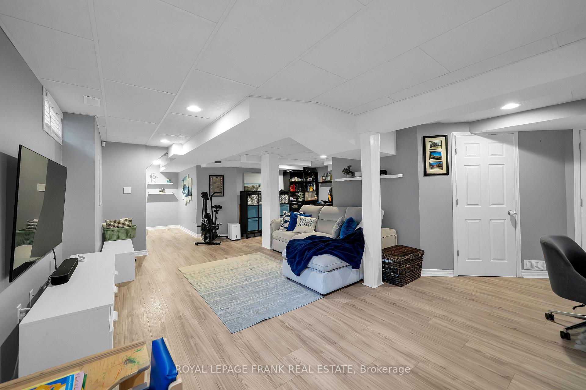 Photo 32 of 72 Lunney Crescent, Clarington, Bowmanville — HOMEH