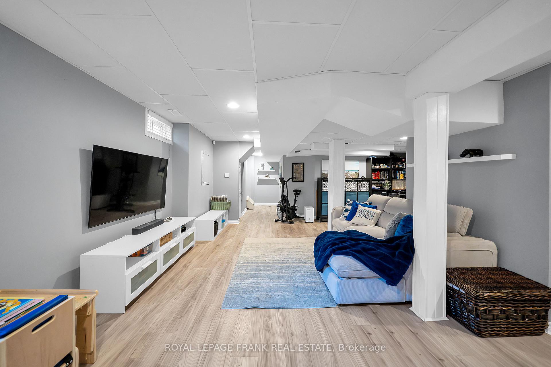 Photo 33 of 72 Lunney Crescent, Clarington, Bowmanville — HOMEH