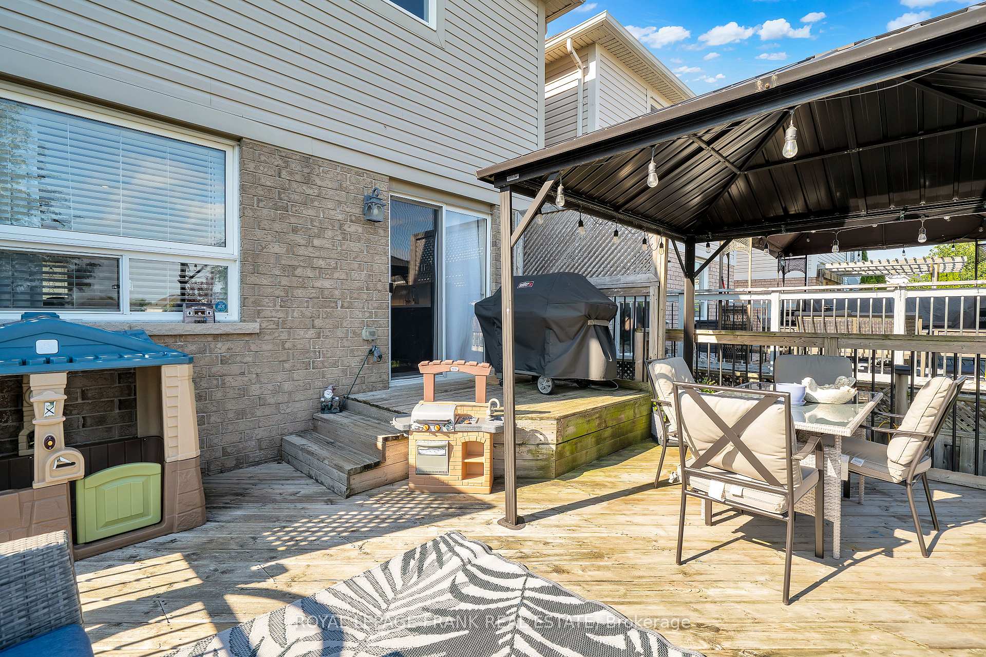Photo 35 of 72 Lunney Crescent, Clarington, Bowmanville — HOMEH