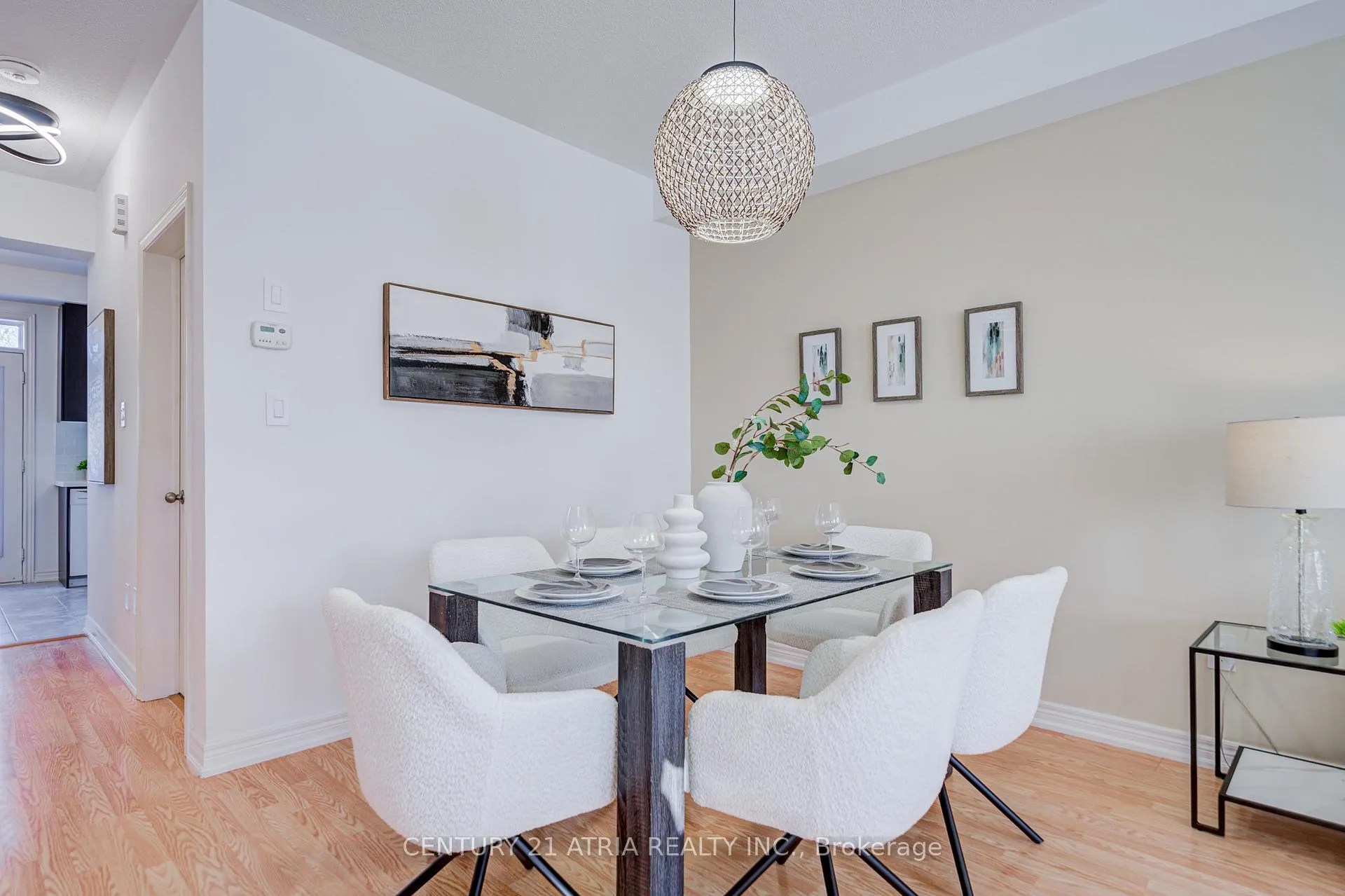 Photo 13 of 42 Roy Grove Way, Markham, Greensborough — HOMEH