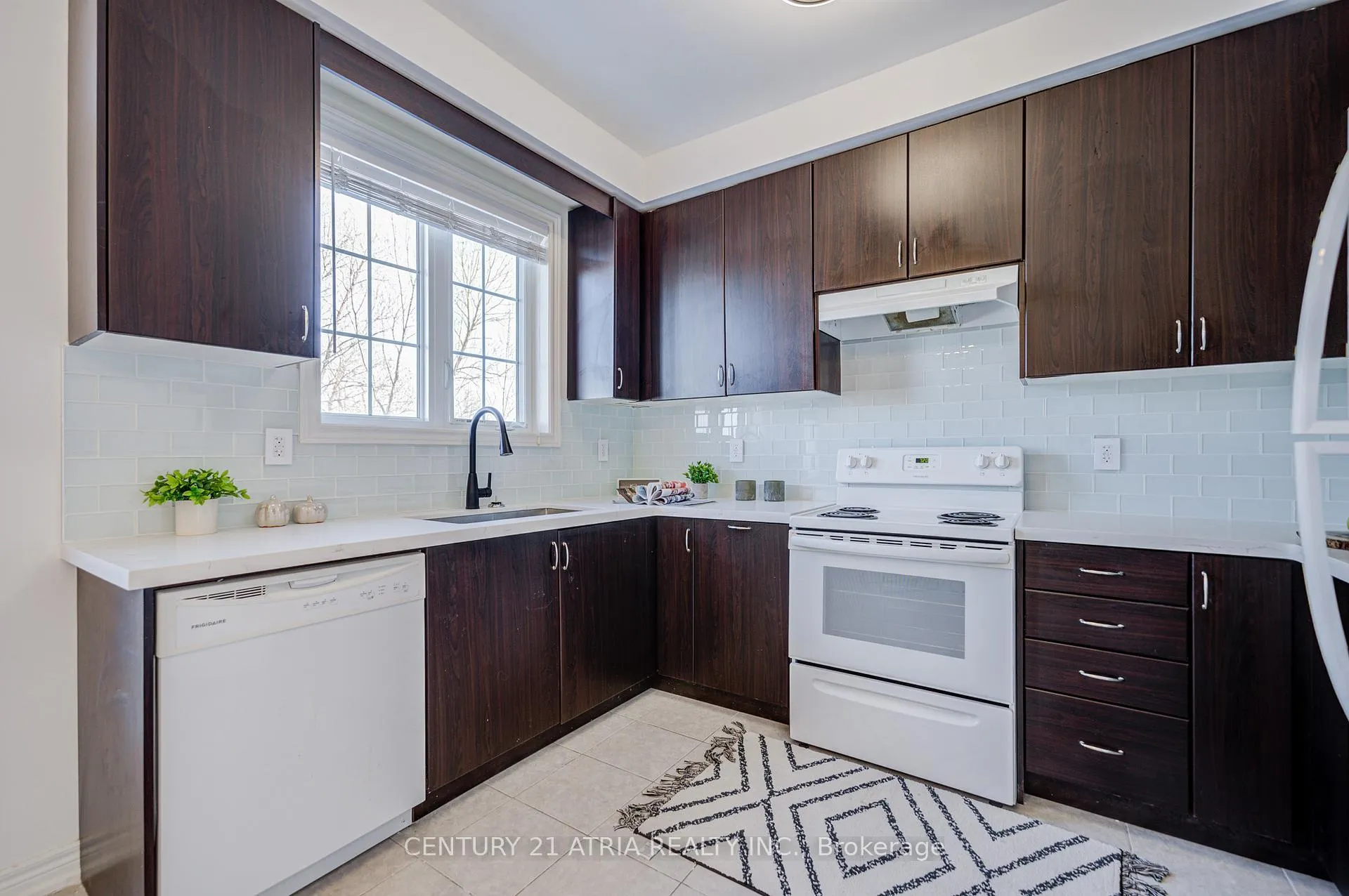 Photo 23 of 42 Roy Grove Way, Markham, Greensborough — HOMEH