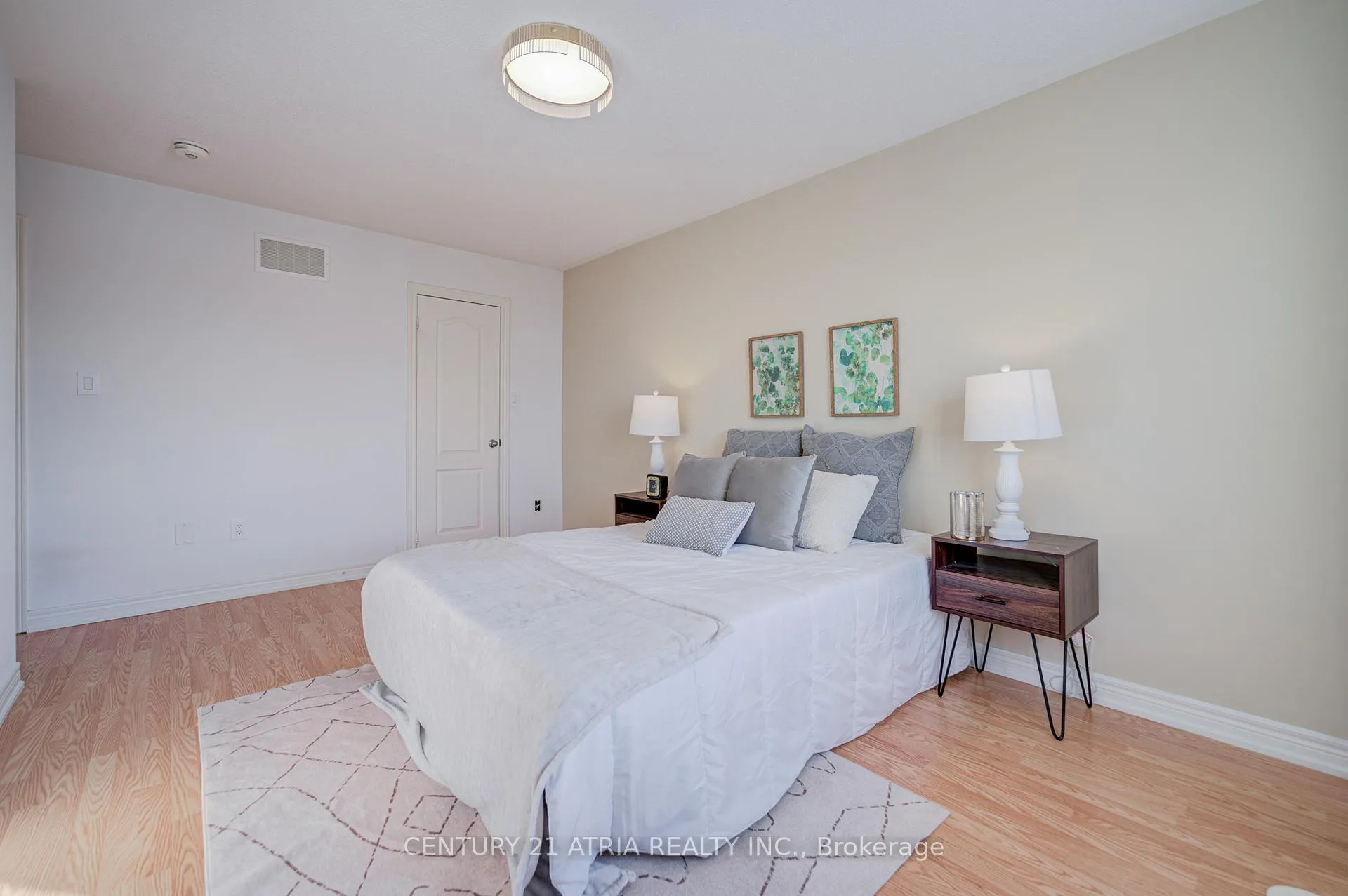 Photo 33 of 42 Roy Grove Way, Markham, Greensborough — HOMEH