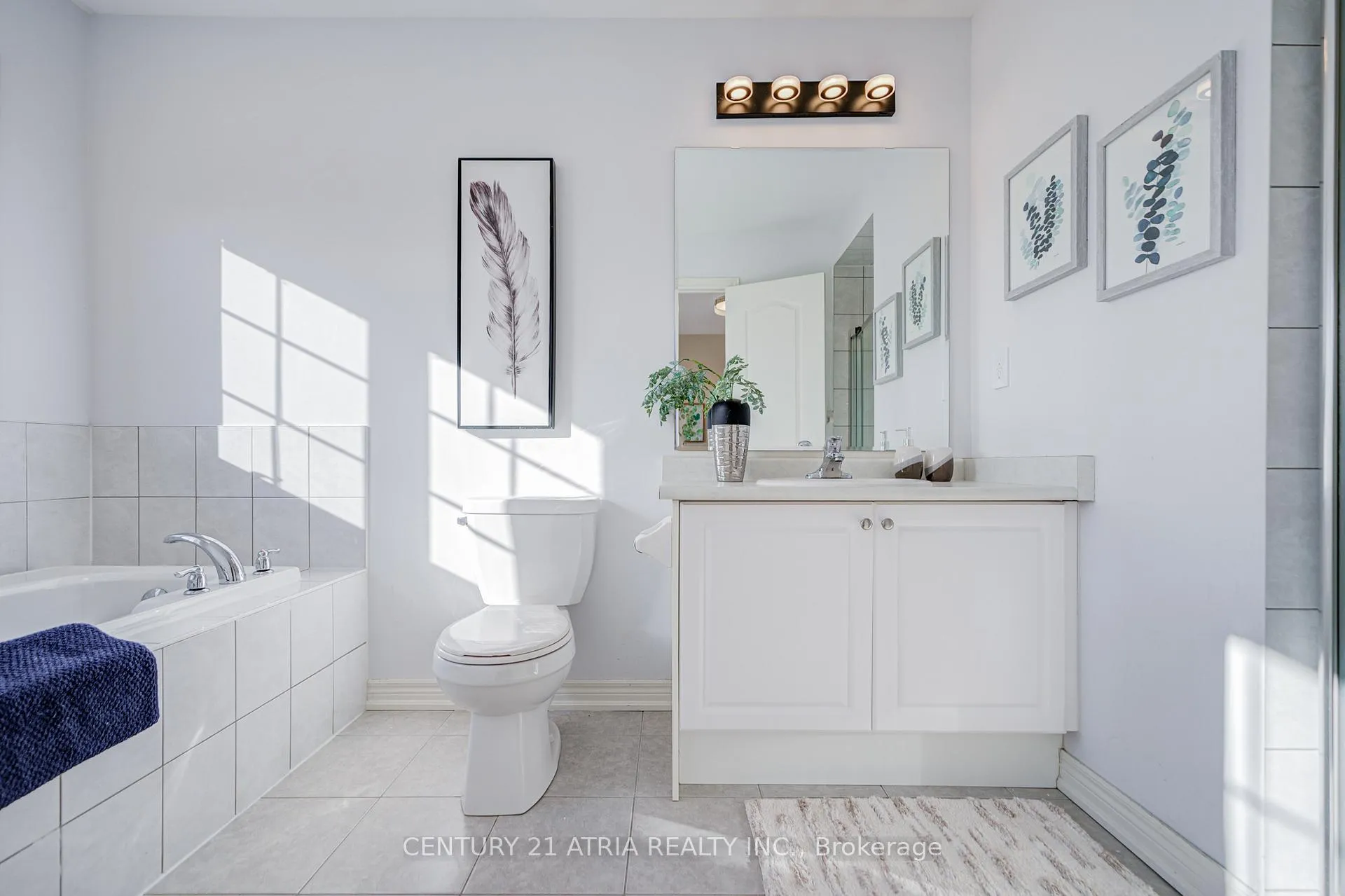 Photo 34 of 42 Roy Grove Way, Markham, Greensborough — HOMEH