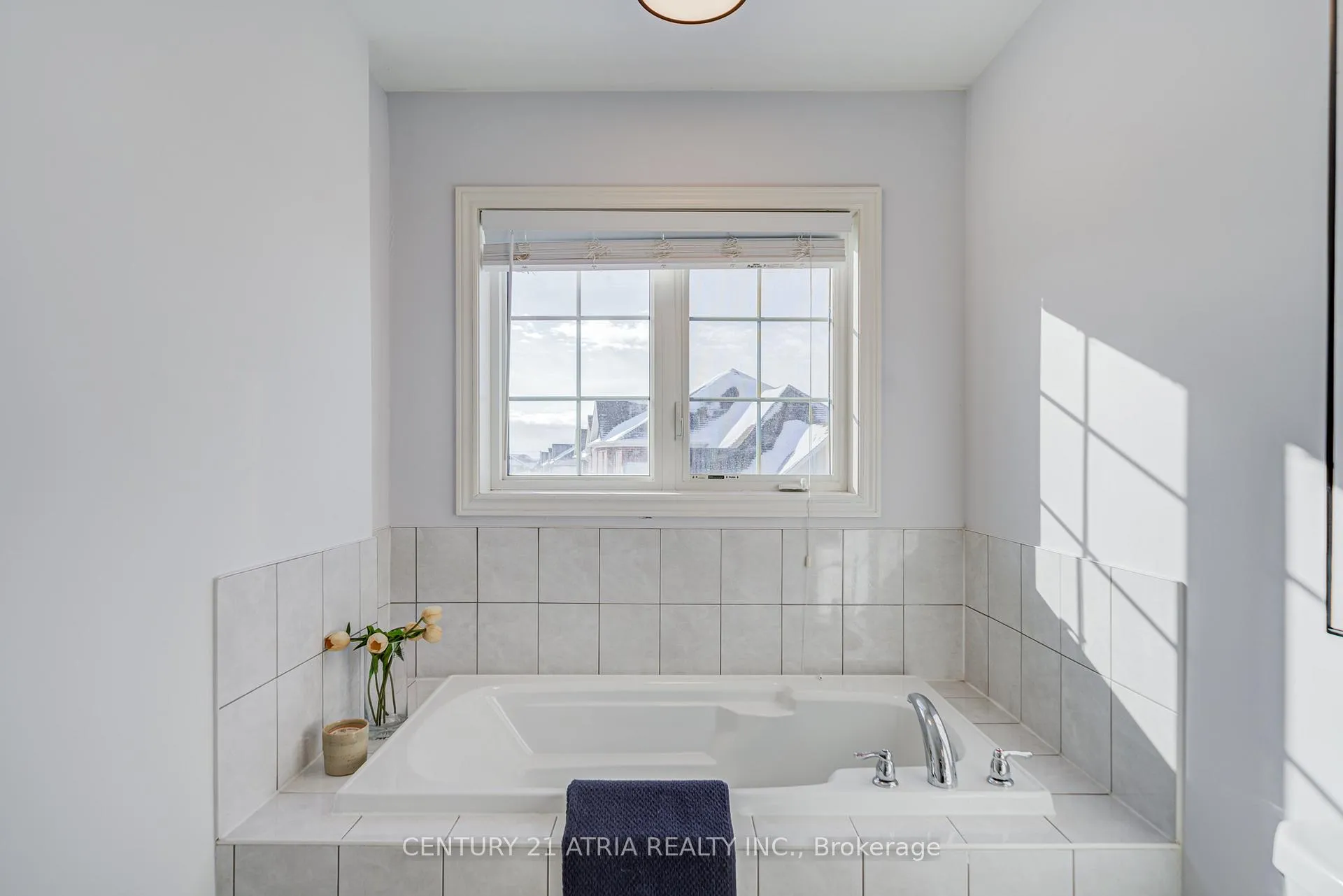 Photo 35 of 42 Roy Grove Way, Markham, Greensborough — HOMEH