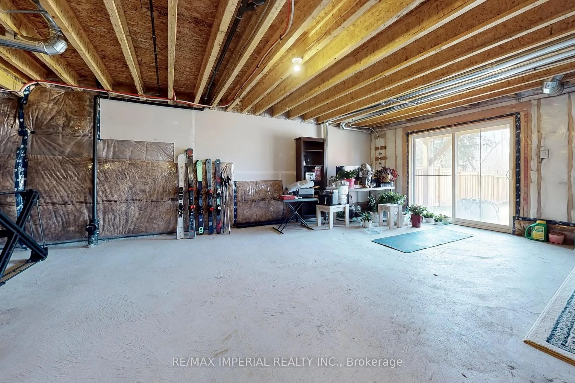 Photo 42 of 39 Olerud Drive, Whitby, Rural Whitby — HOMEH