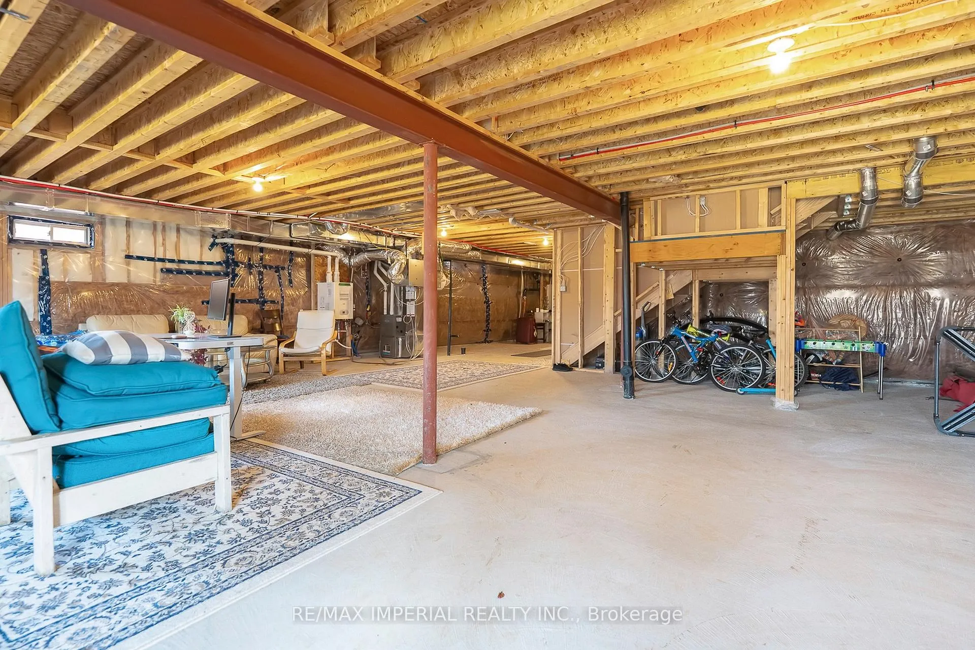 Photo 44 of 39 Olerud Drive, Whitby, Rural Whitby — HOMEH