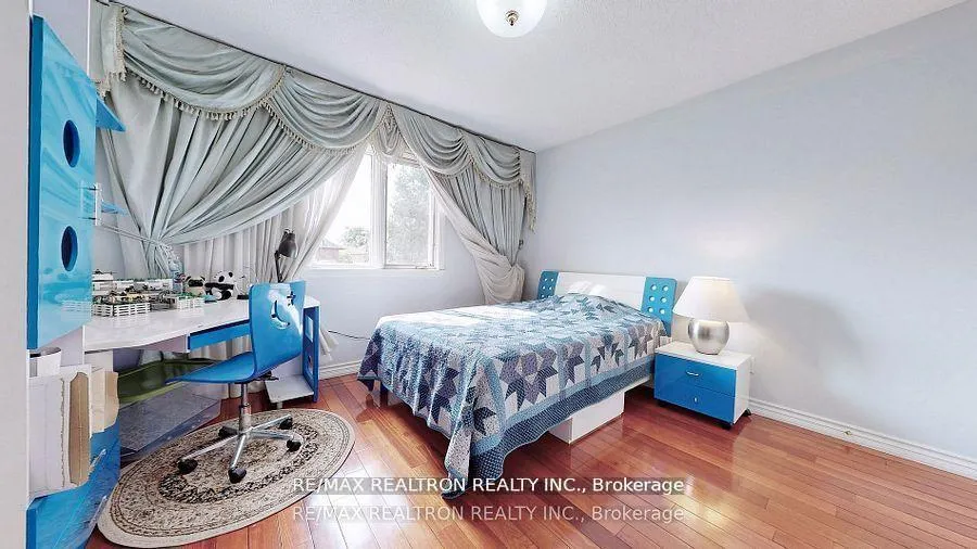 Photo 23 of 72 Spanhouse Crescent, Markham, Unionville — HOMEH