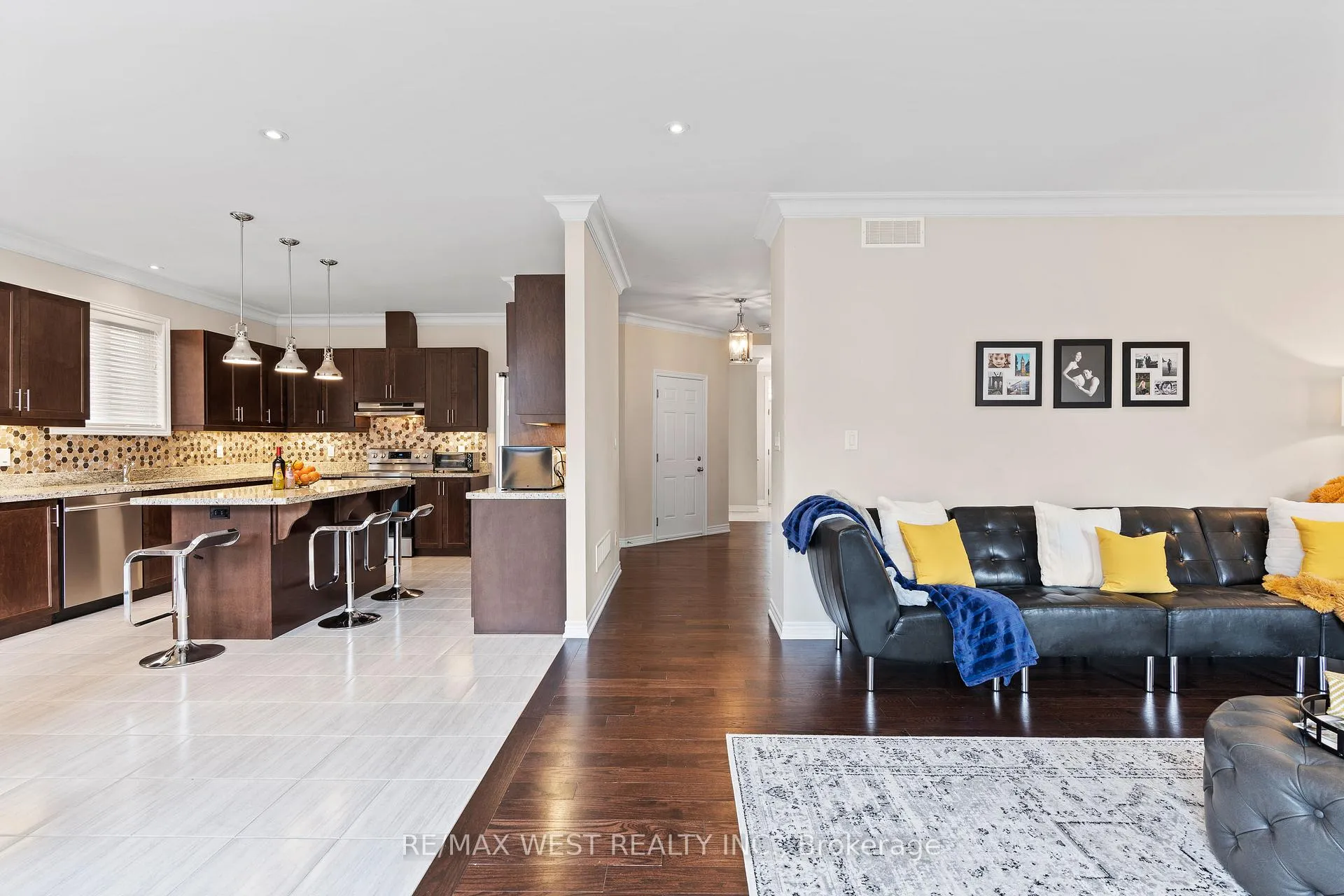 Photo 11 of 67 Robertson Road, Hamilton, Meadowlands — HOMEH