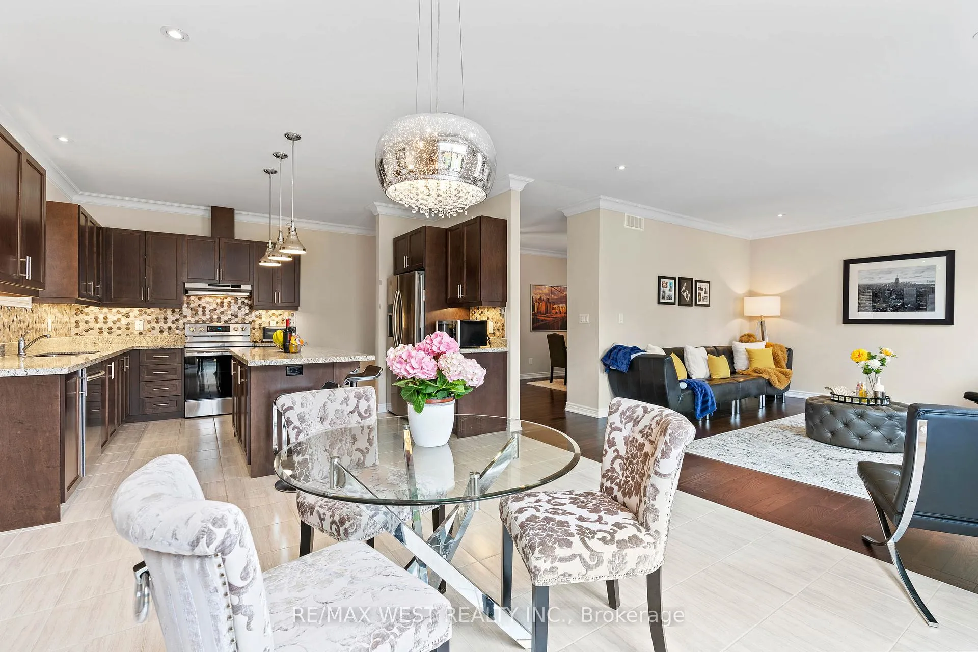 Photo 13 of 67 Robertson Road, Hamilton, Meadowlands — HOMEH