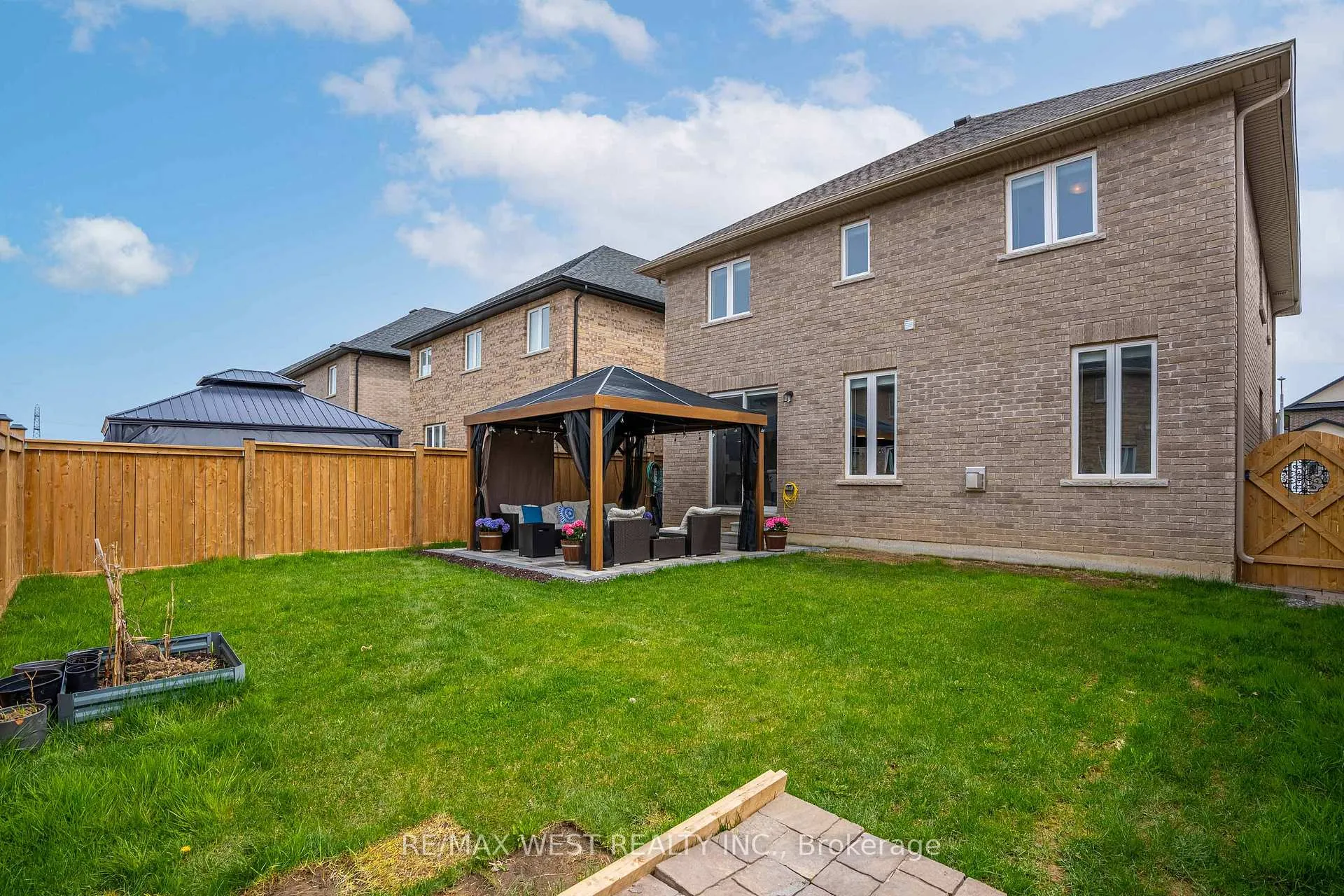 Photo 33 of 67 Robertson Road, Hamilton, Meadowlands — HOMEH