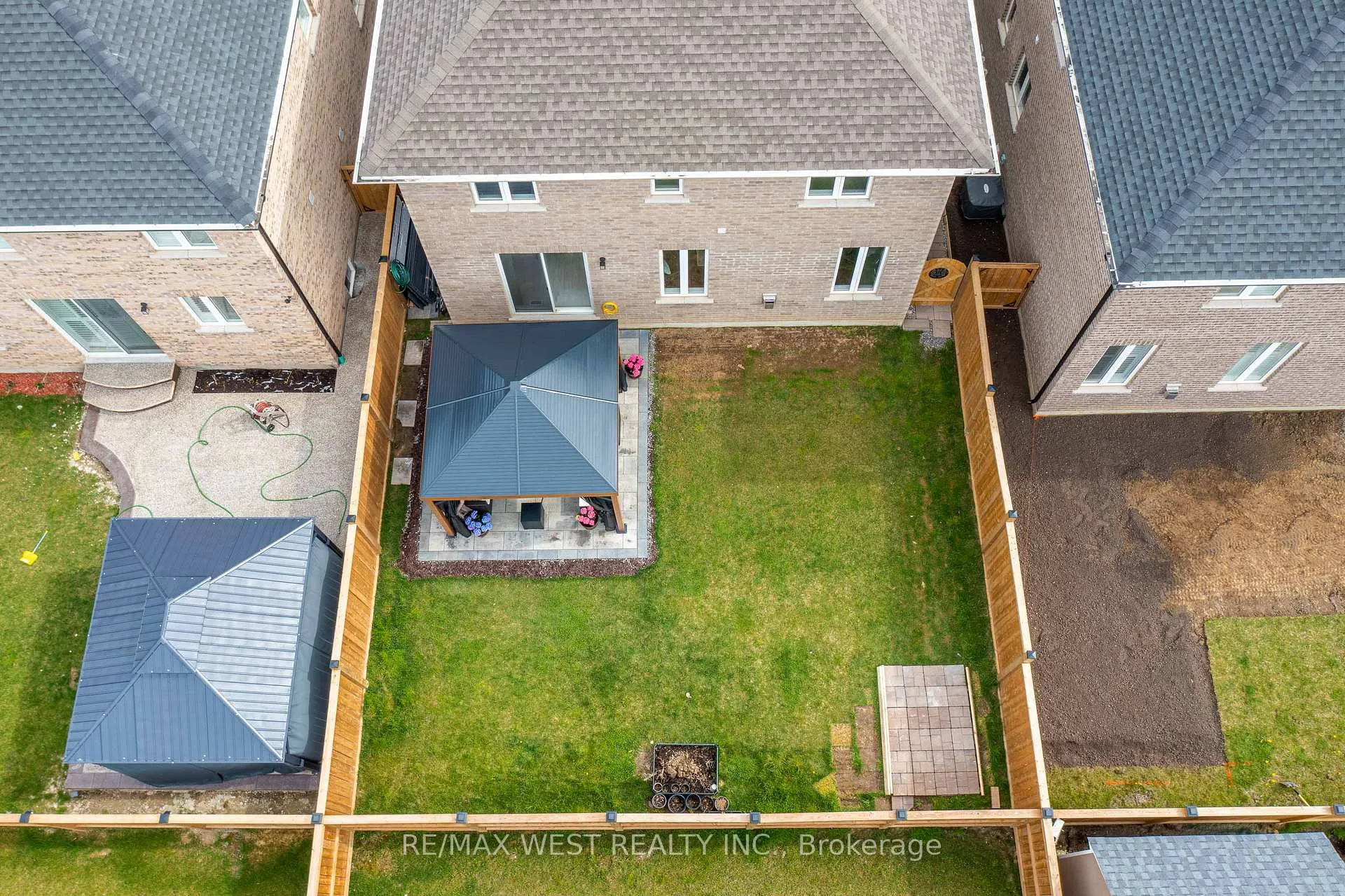 Photo 36 of 67 Robertson Road, Hamilton, Meadowlands — HOMEH