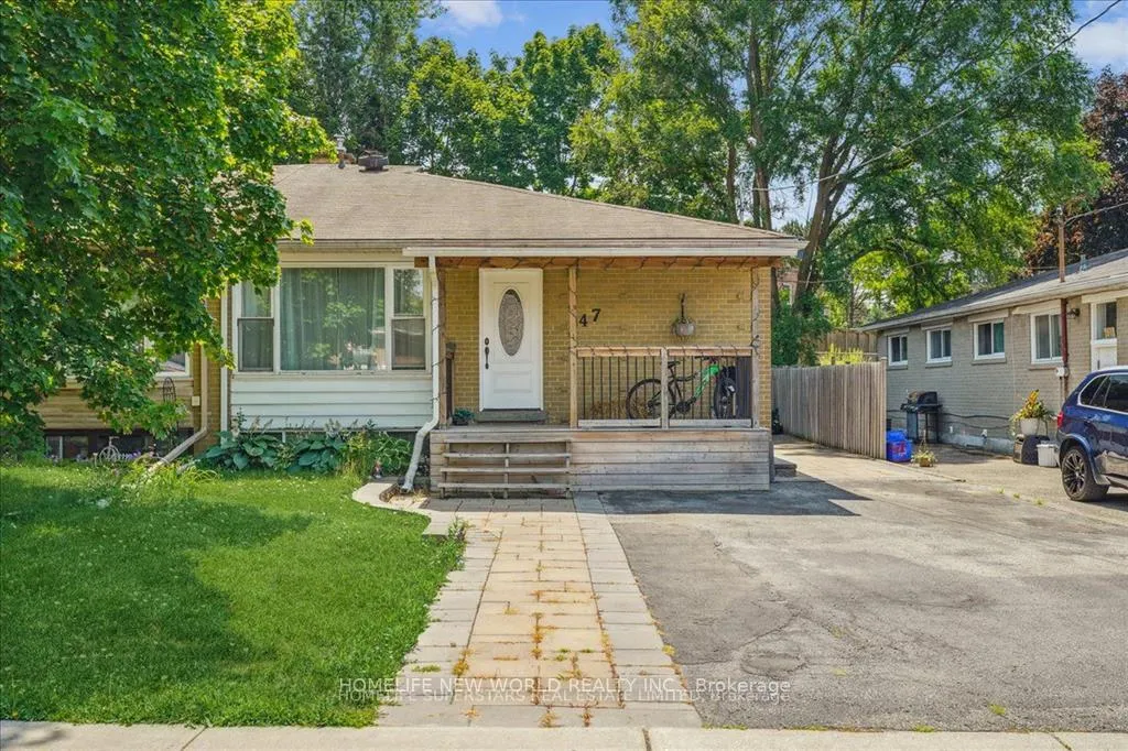 Front of Unit UPPER, 47 Davis Road