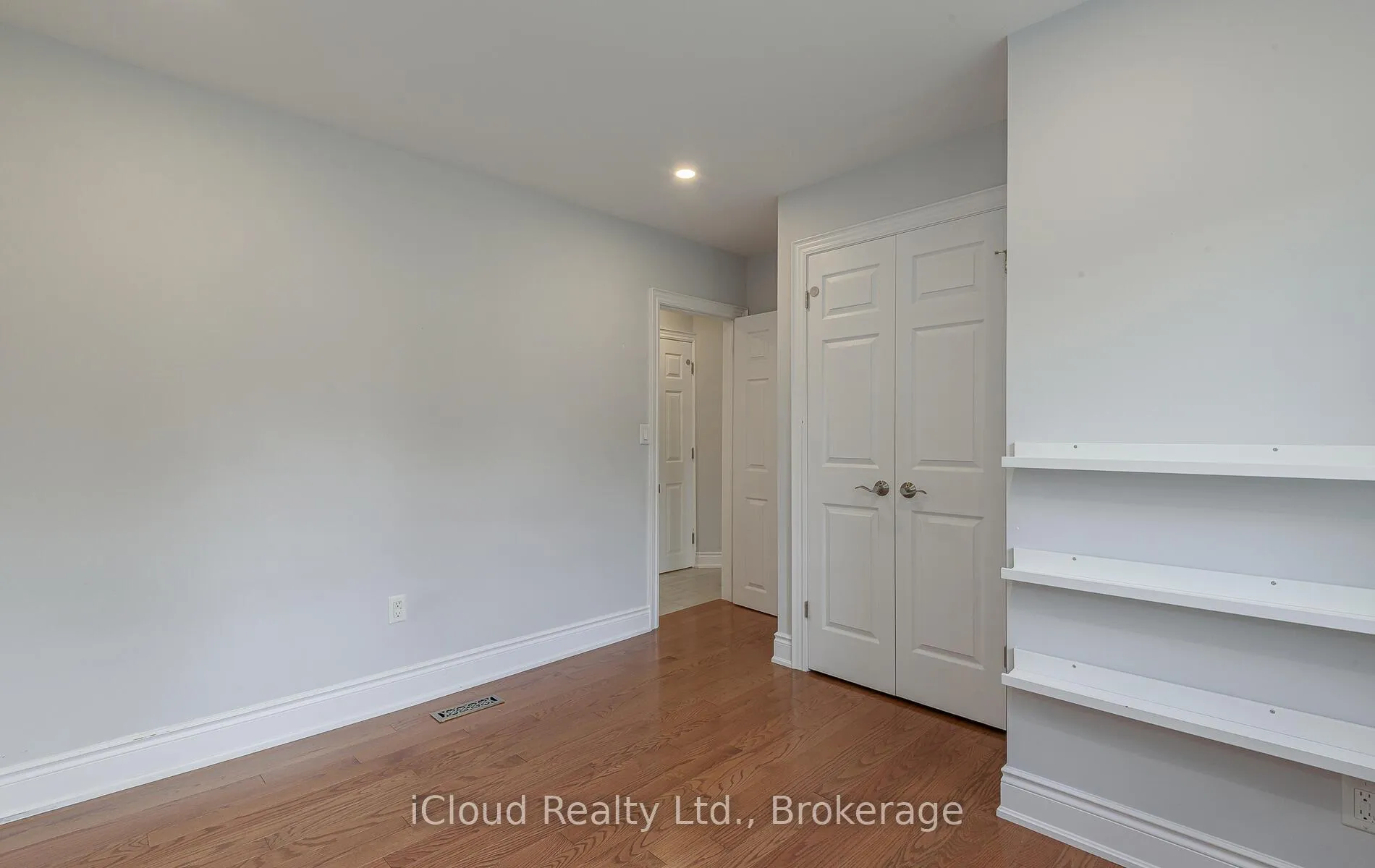Photo 18 of 45 Archibald Street, Brampton, Brampton West — HOMEH