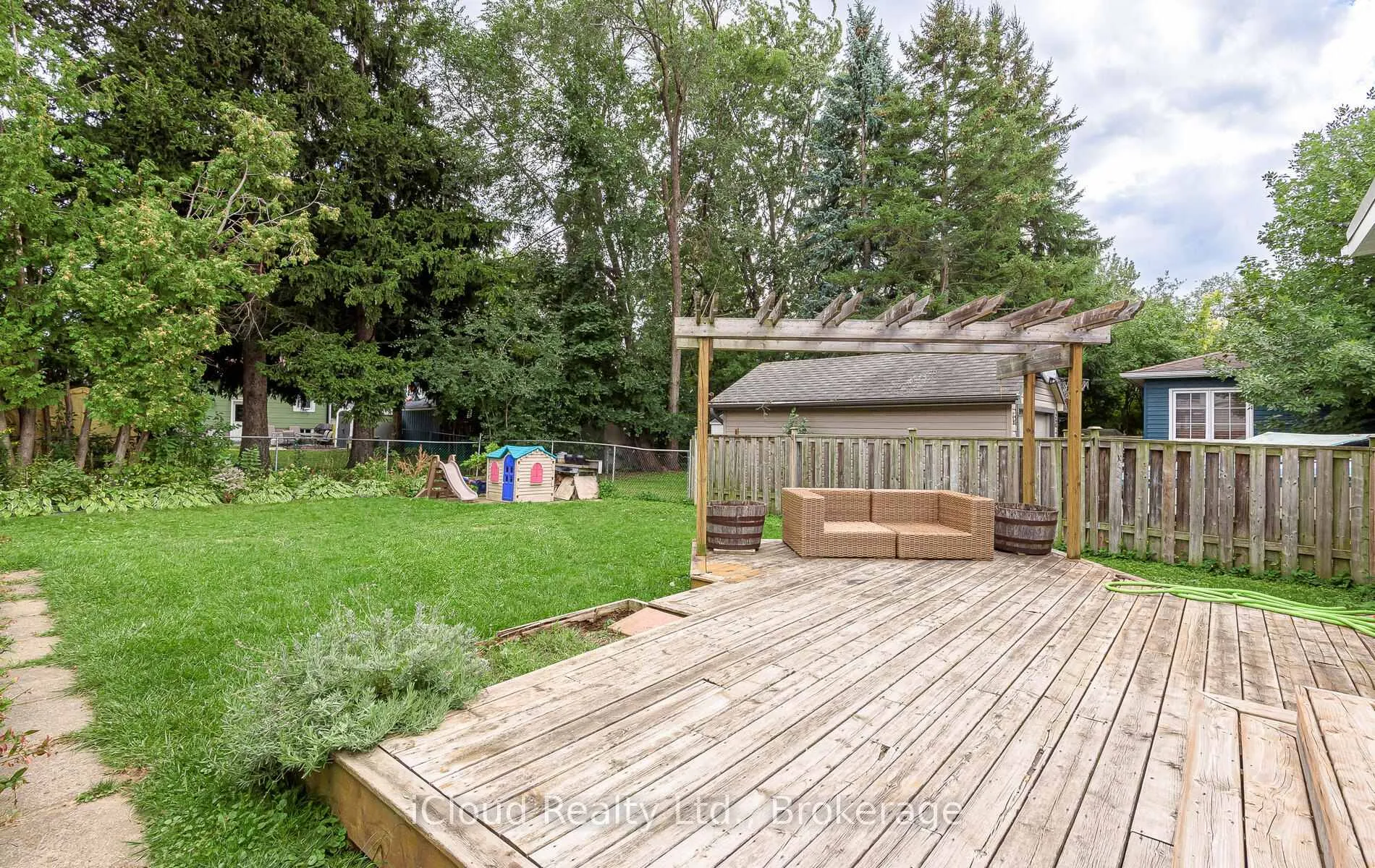 Photo 26 of 45 Archibald Street, Brampton, Brampton West — HOMEH