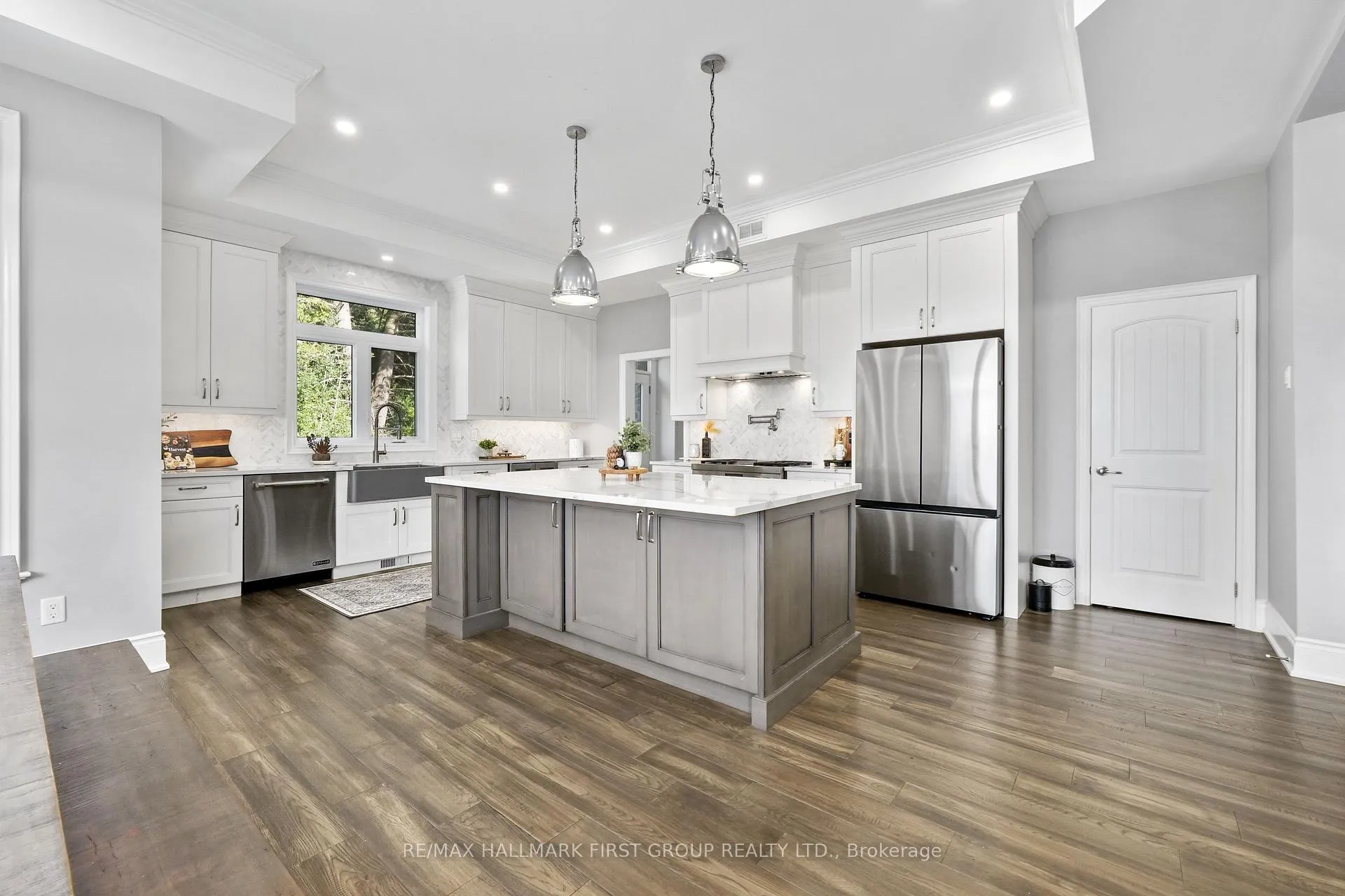 Photo 18 of 38 Deerfield Drive, Hamilton Township, Baltimore — HOMEH