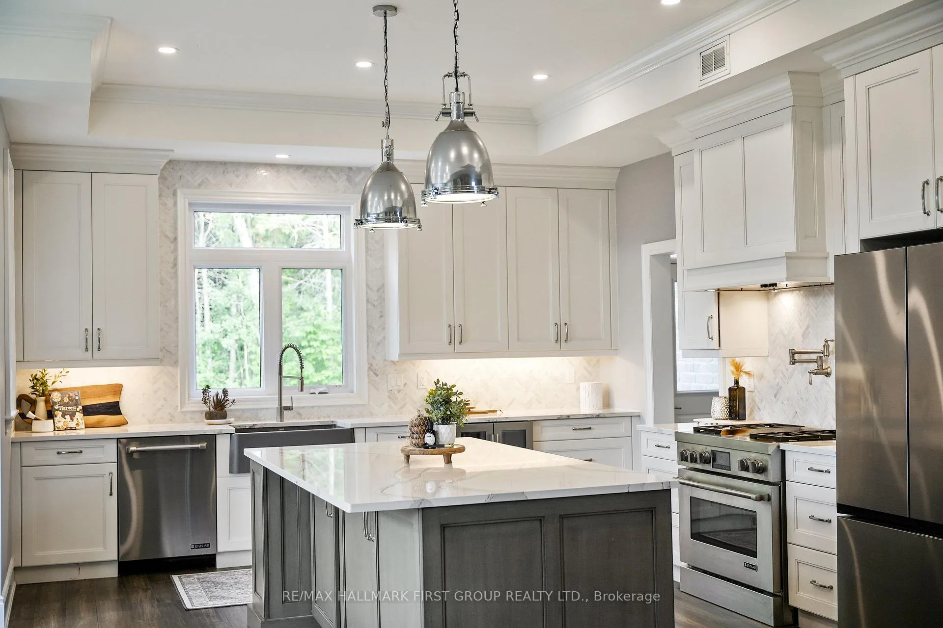 Photo 19 of 38 Deerfield Drive, Hamilton Township, Baltimore — HOMEH