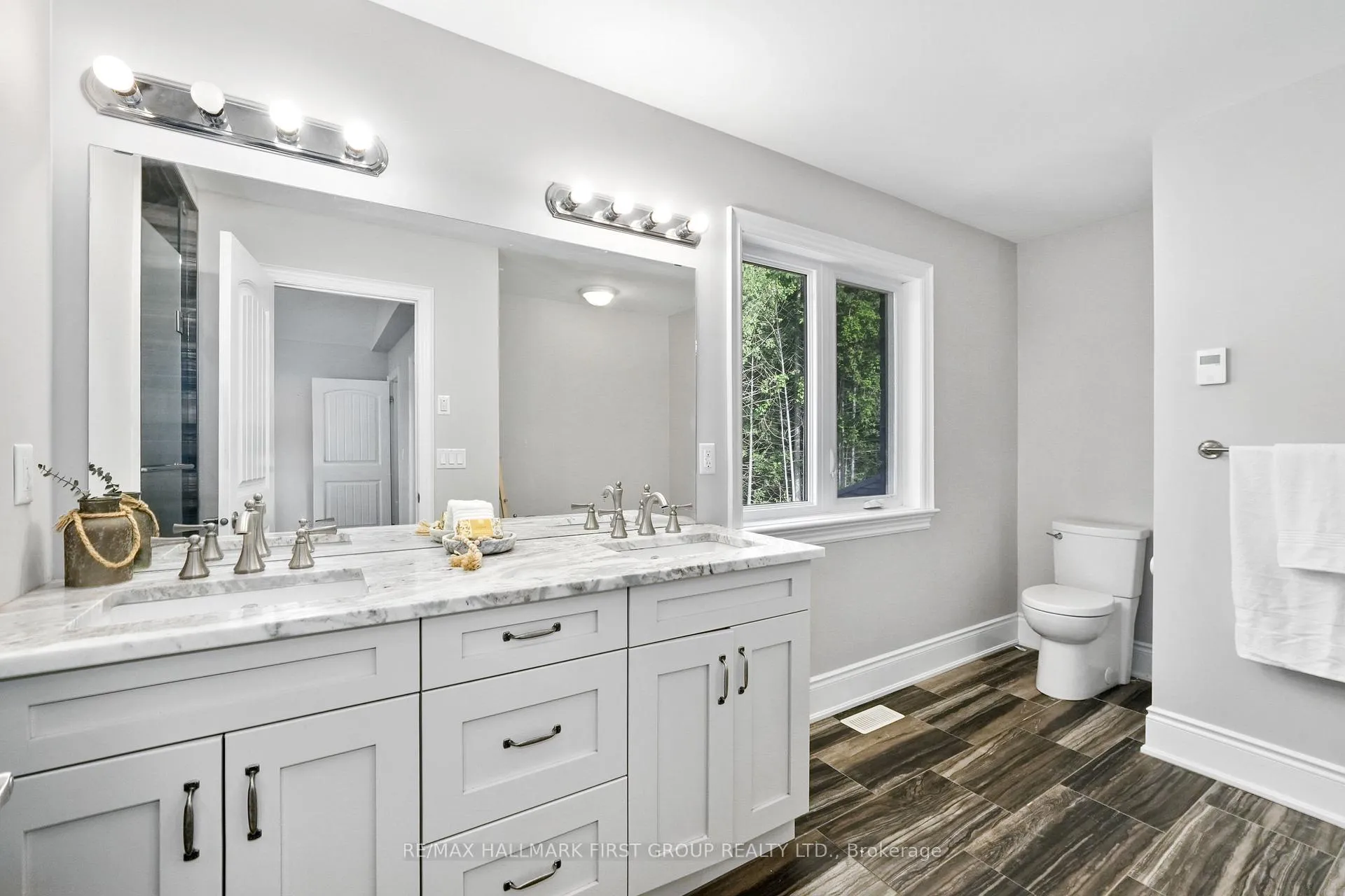 Photo 27 of 38 Deerfield Drive, Hamilton Township, Baltimore — HOMEH