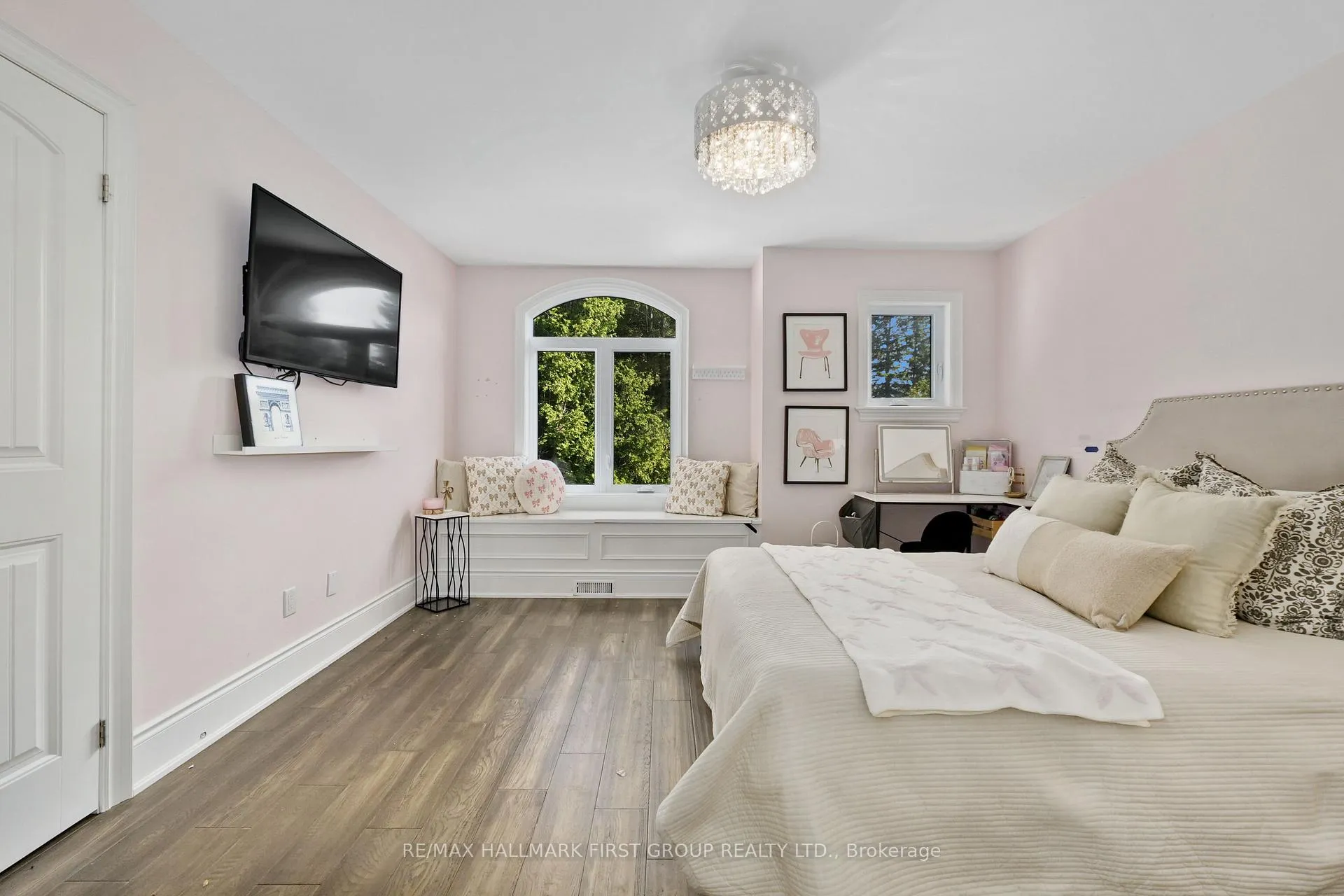 Photo 31 of 38 Deerfield Drive, Hamilton Township, Baltimore — HOMEH