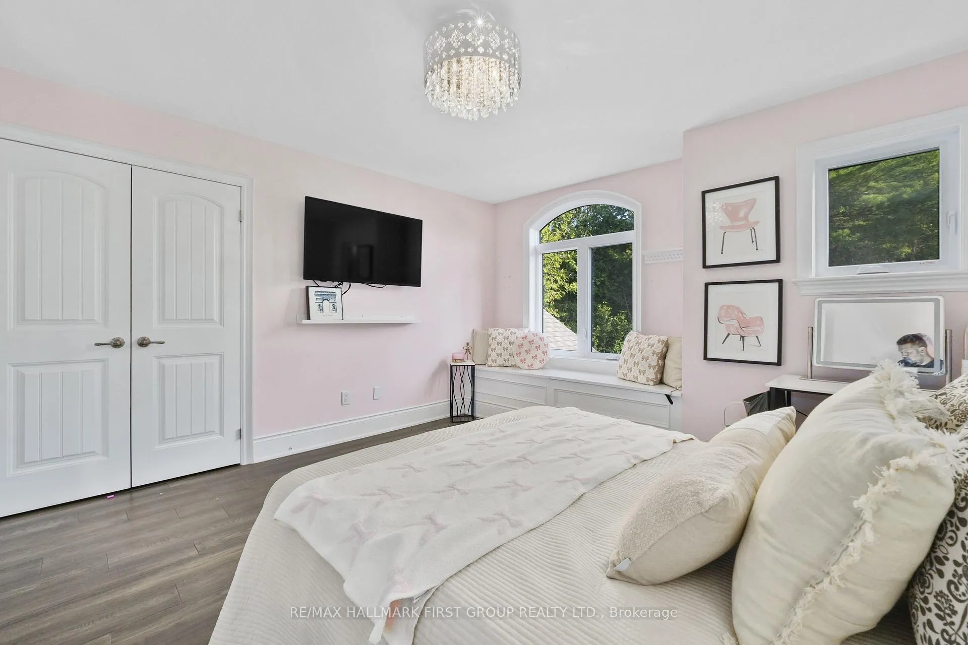 Photo 32 of 38 Deerfield Drive, Hamilton Township, Baltimore — HOMEH