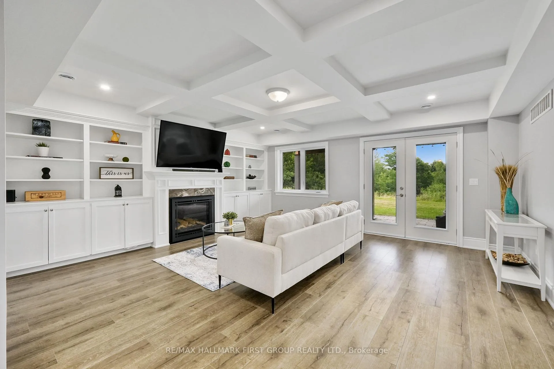 Photo 33 of 38 Deerfield Drive, Hamilton Township, Baltimore — HOMEH