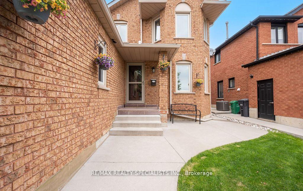 Photo 23 of 8 Royal Valley Drive, Caledon, Rural Caledon — HOMEH