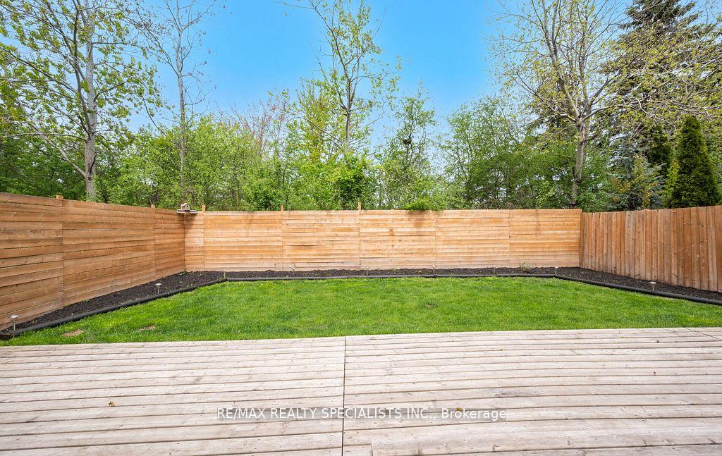 Photo 18 of 8 Royal Valley Drive, Caledon, Rural Caledon — HOMEH